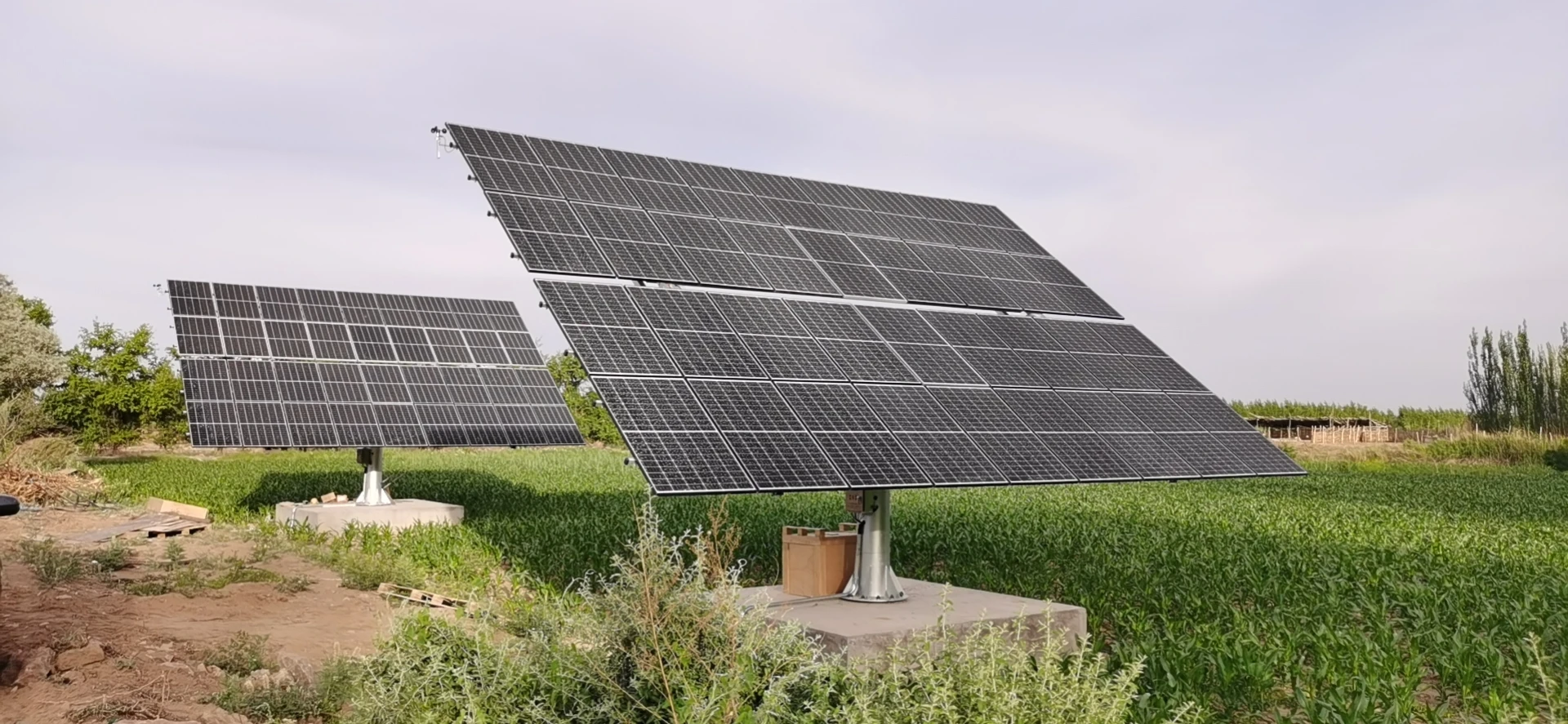 on grid  resident Dual Axis solar tracker system solar panel 12kw solar tracking system