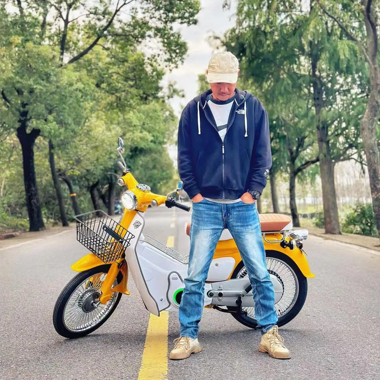 Chinese Manufacturer Retro Super Speed Electric Cub Motorbike Best Selling Motorcycle Electric Scooter For Delivery