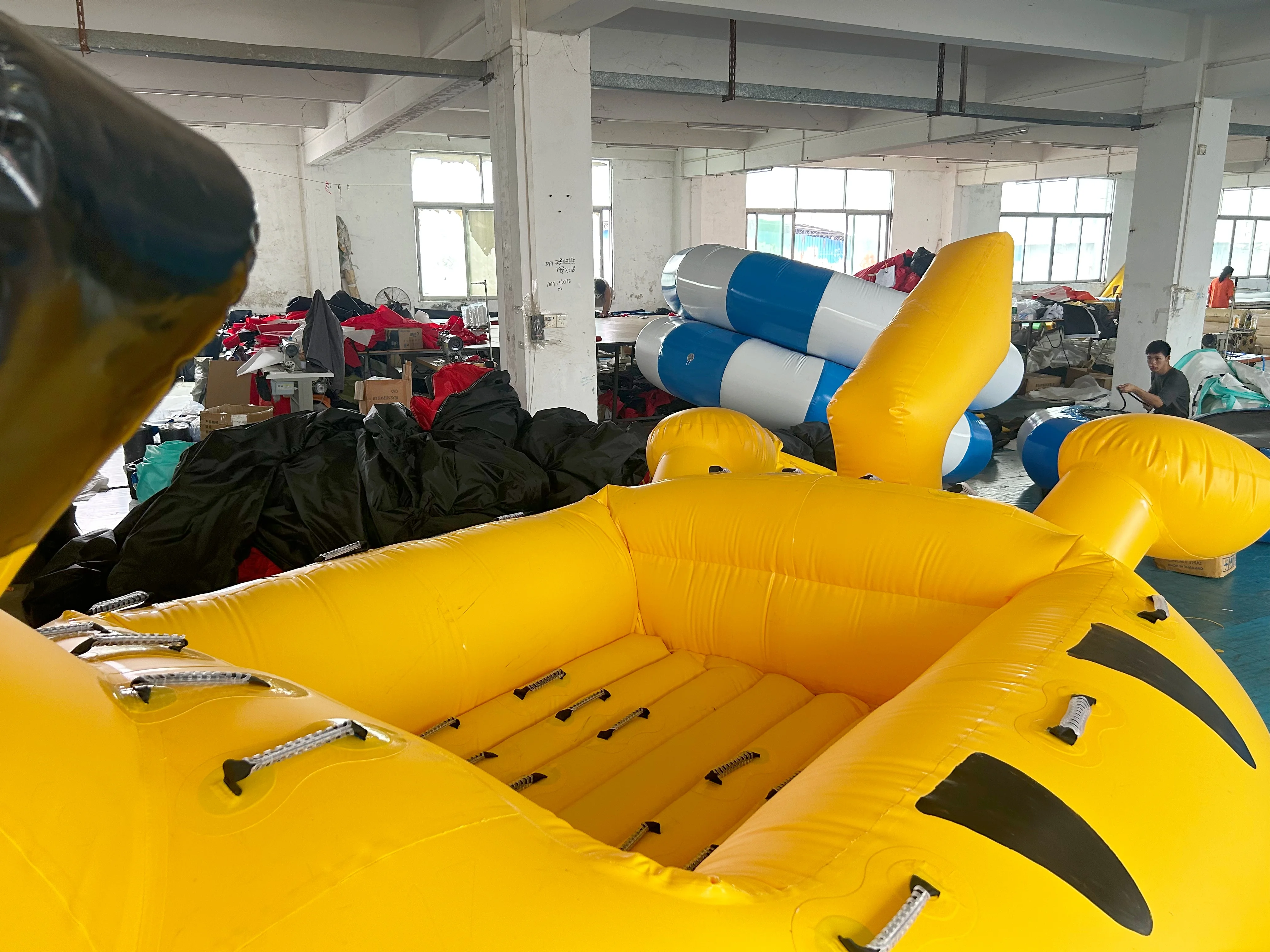 Summer Funny Inflatable Rotating Water Toys Disco Boat Towable Inflatable Towable Tube For Water Entertainment