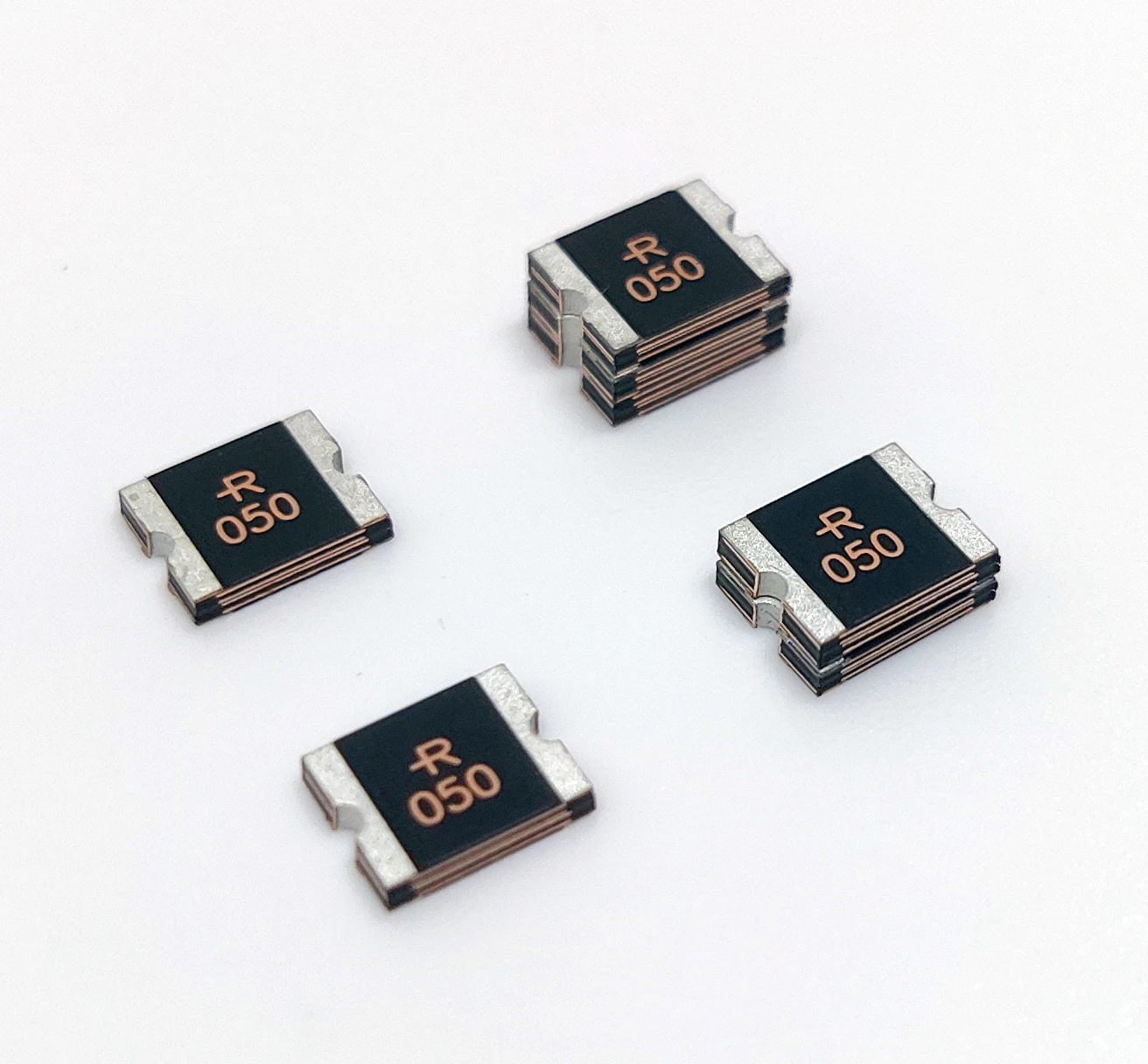 Chinese manufacturer sells high quality SMD2018R050SF 60V, 0.5A automotive plug-in ANS Midi fuse