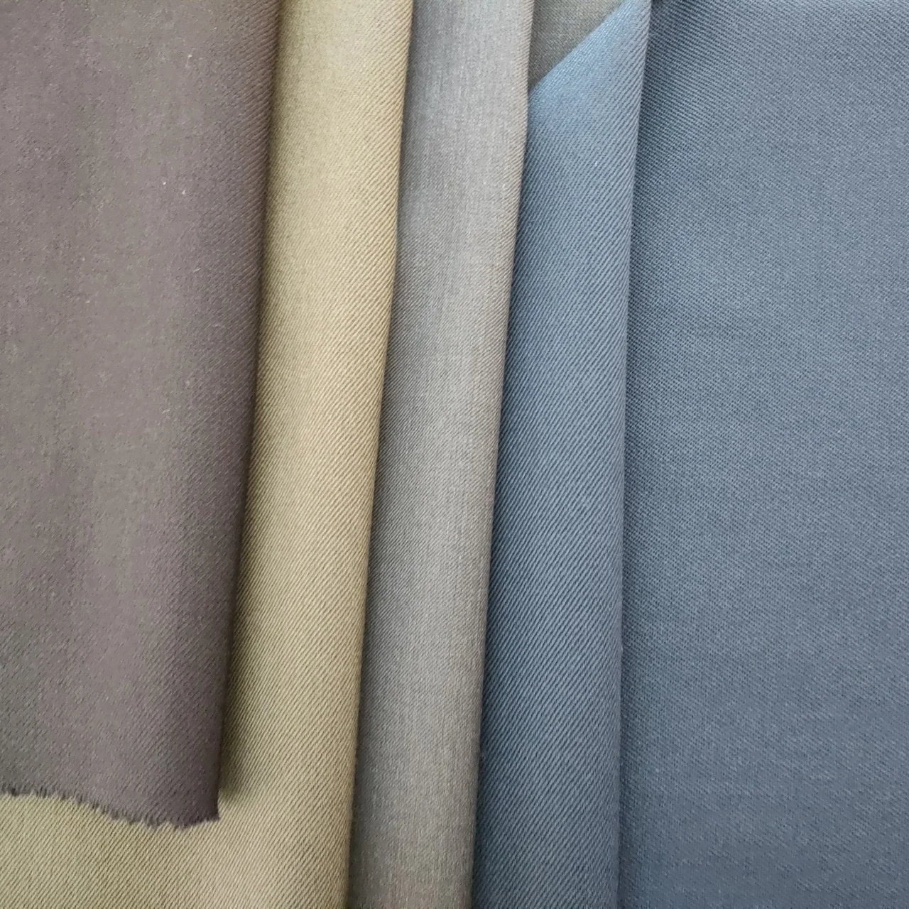 
High quality directly worsted wool fabric for making men suits 