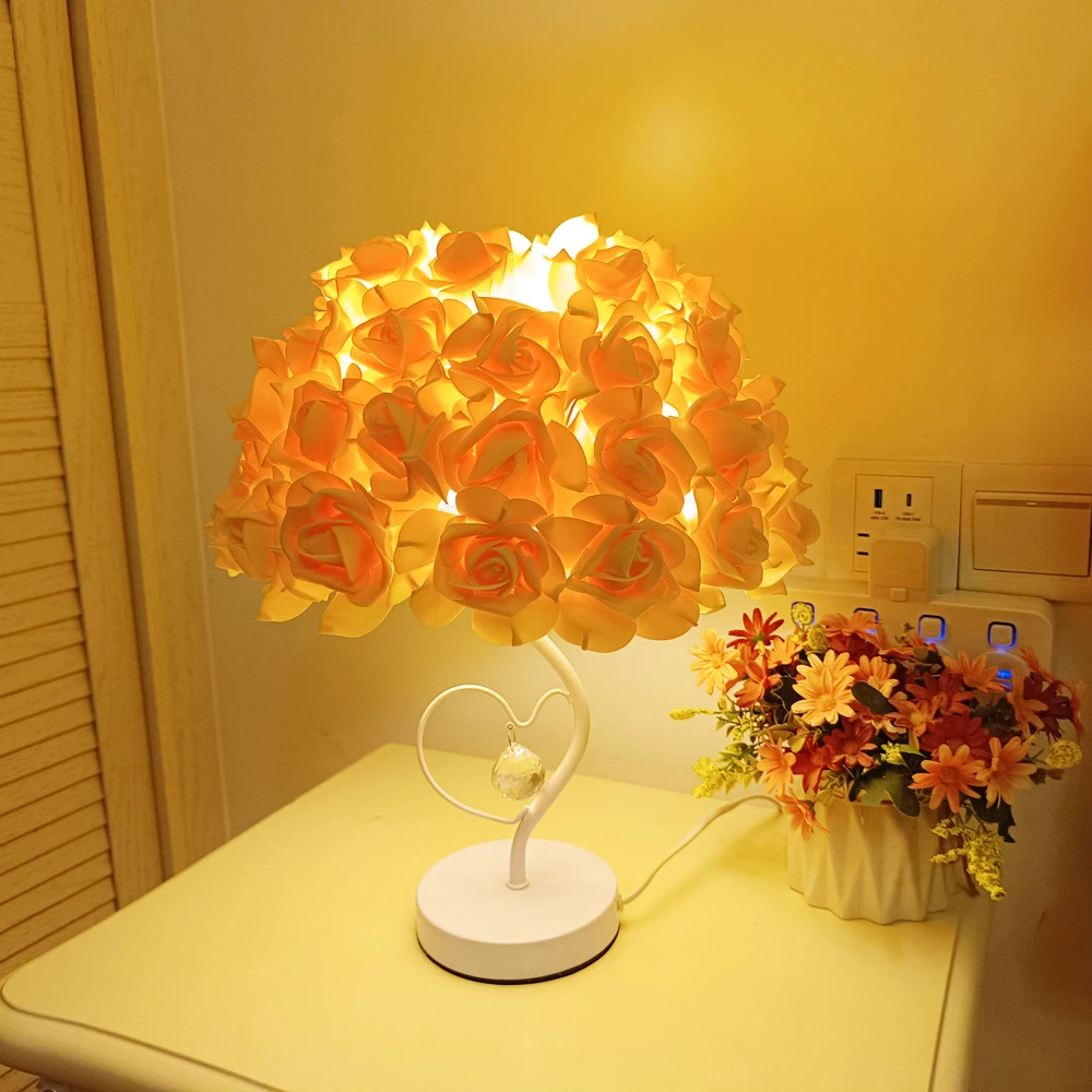 Hot selling European Style Led Night Light Rose Flower Table Lamp For Home Wedding Party Decor Bedside Desk Light