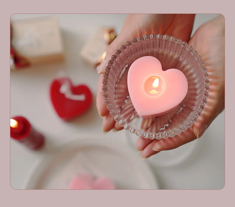 Red Love Heart Shape Valentine Gift Soy Wax Scented Candles For Wedding Decoration