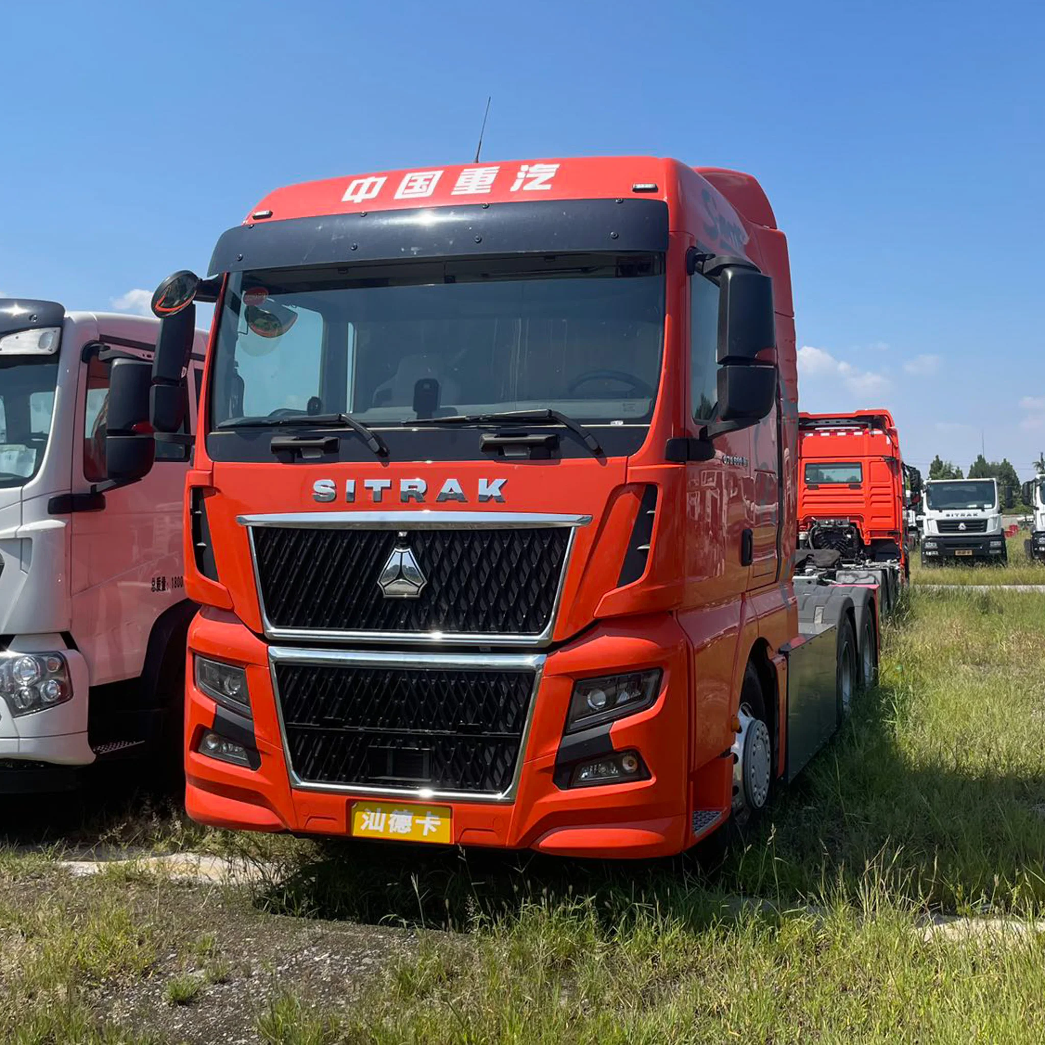 Heavy Duty SINOTRUK SITRAK LNG CNG sitrak c9h 430hp 460hp 6x4 Tractor Truck Trailer Head for sale
