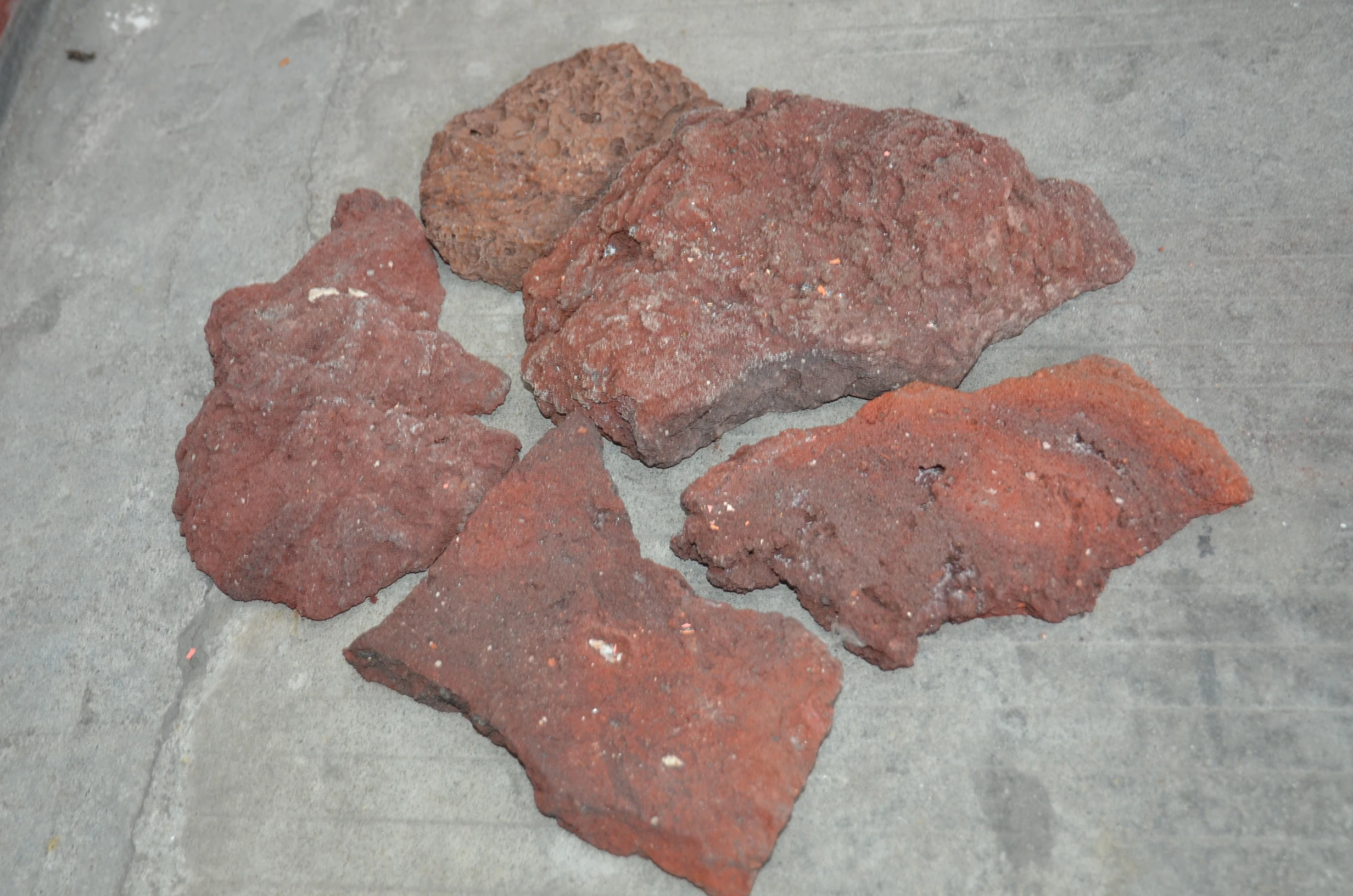basalt stone/ lava stone for cleaning/ volcanic stone price