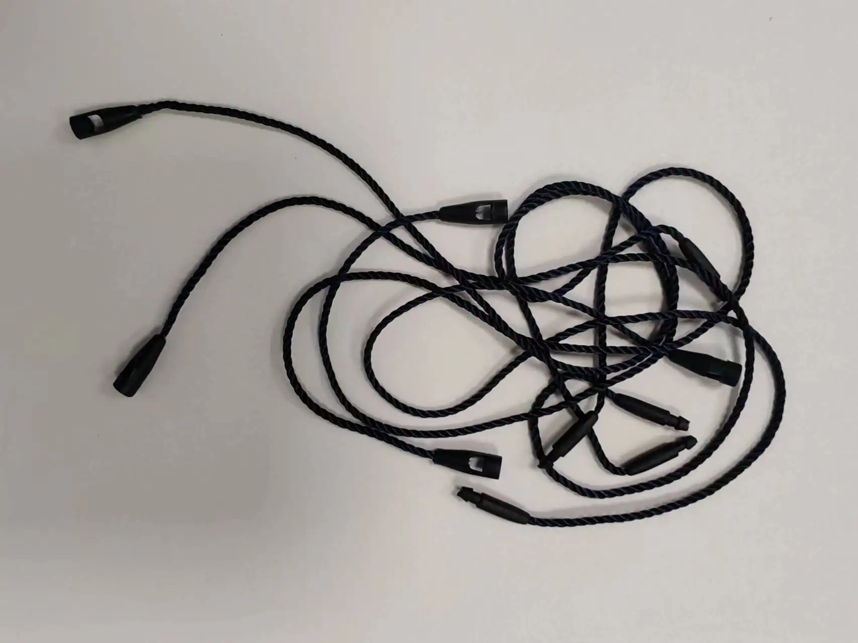 China Supplier Custom Plastic Hanging Tablets Hang Granule For Clothing