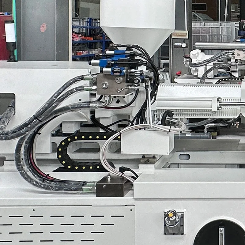 DEEPBLUE 200ton Plastic Mobile Phone Case Making Machine Hydraulic Injection Molding Machine for Sale