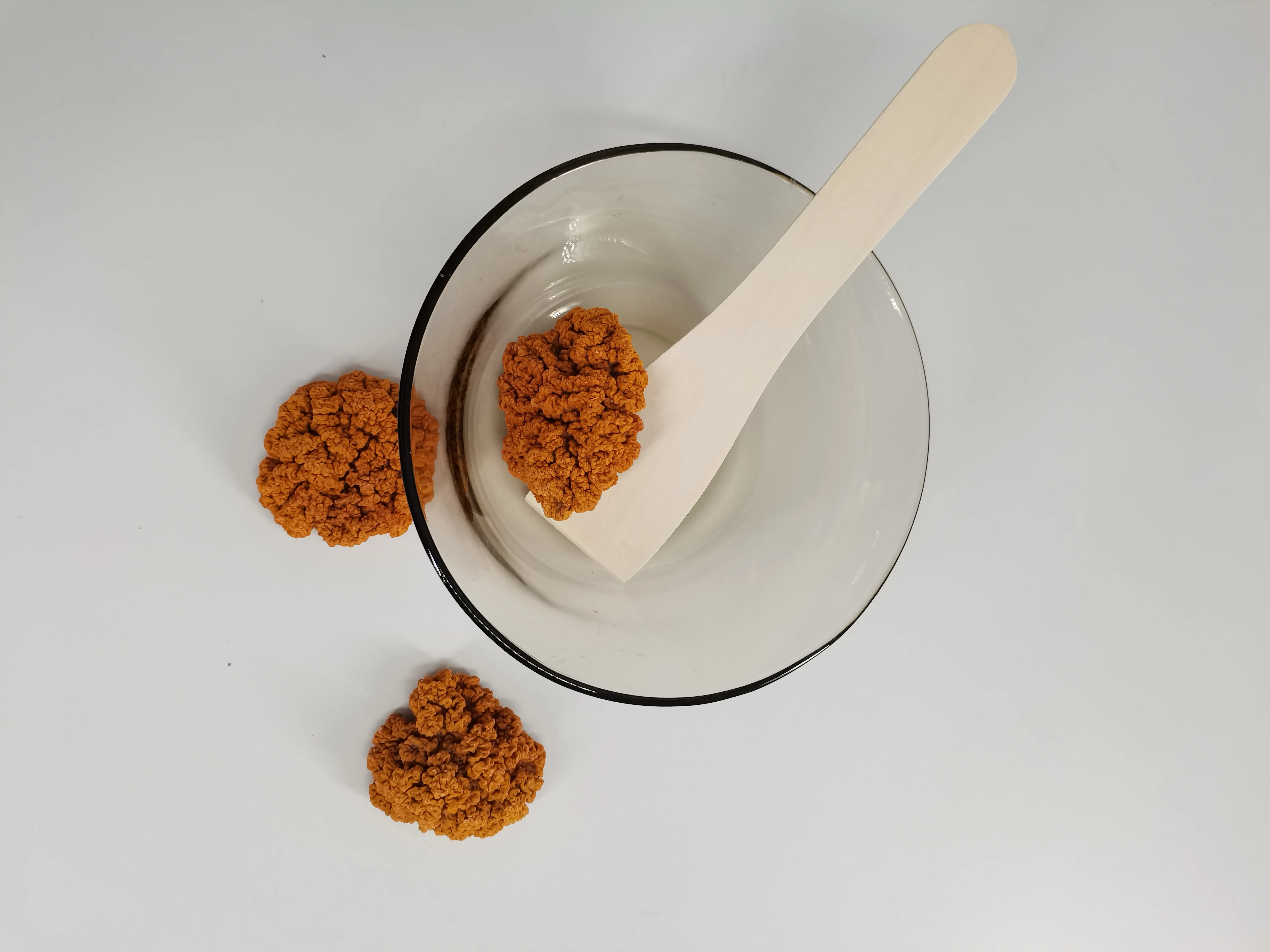 Cultivated Whole Raw Yellow Golden Ear Fungus Dried Wild Tremella Aurantia Mushrooms Fresh Black Champignon Food Packaged Bag