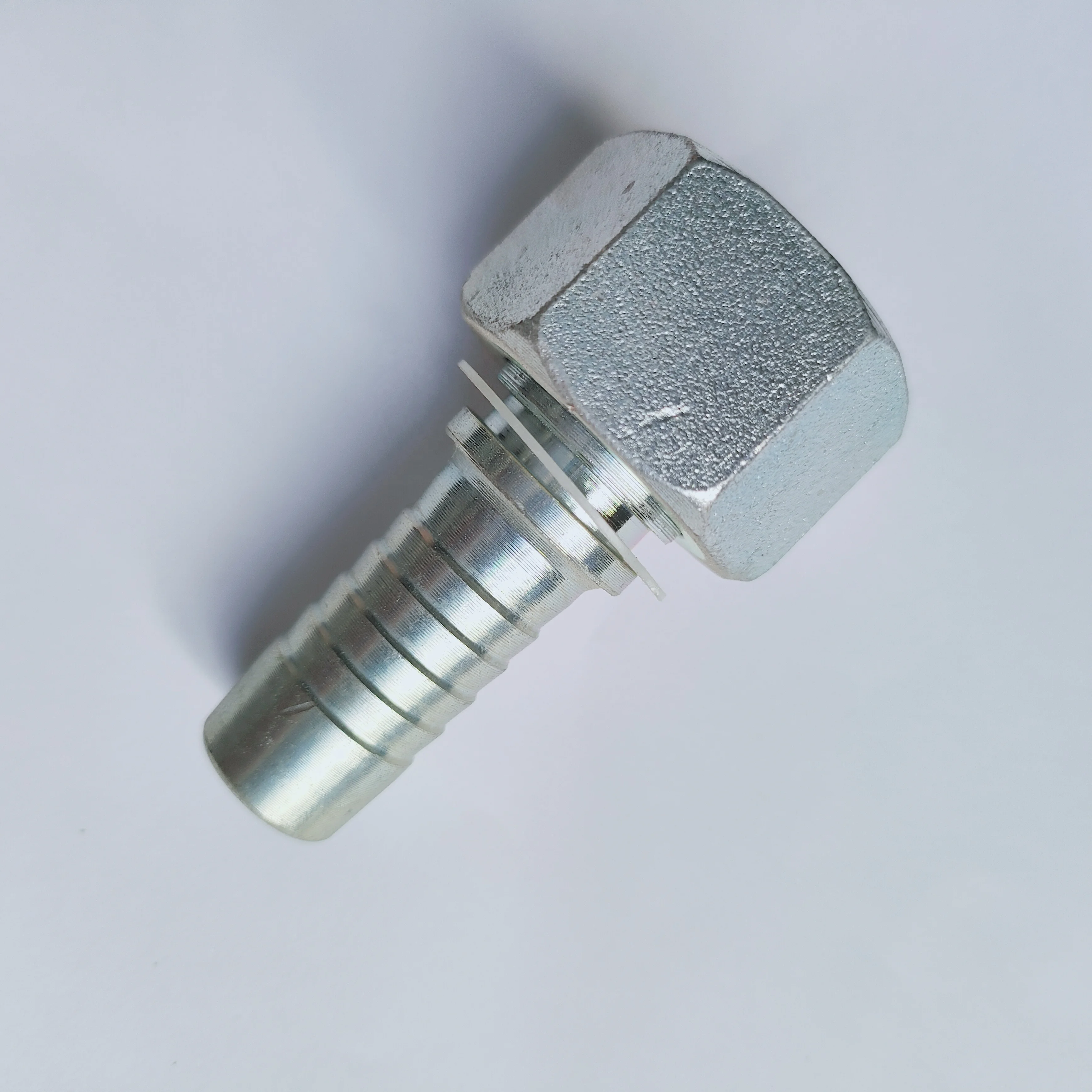 hydraulic hose fittings with high quality include Metrice /BSP /JIC hydraulic hose fittings are used for to connection