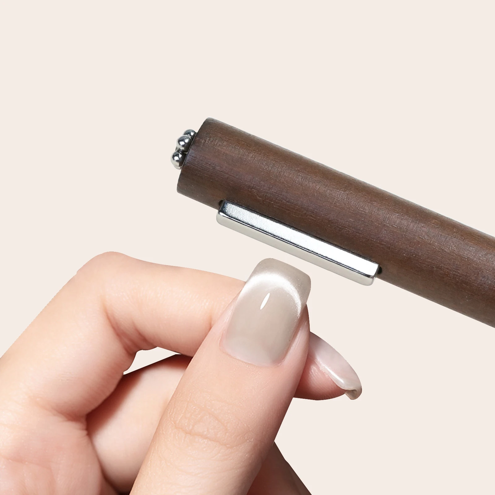 Hot selling round shape 3 in 1 strong magnetism cat eye magnet stick for nail art tool