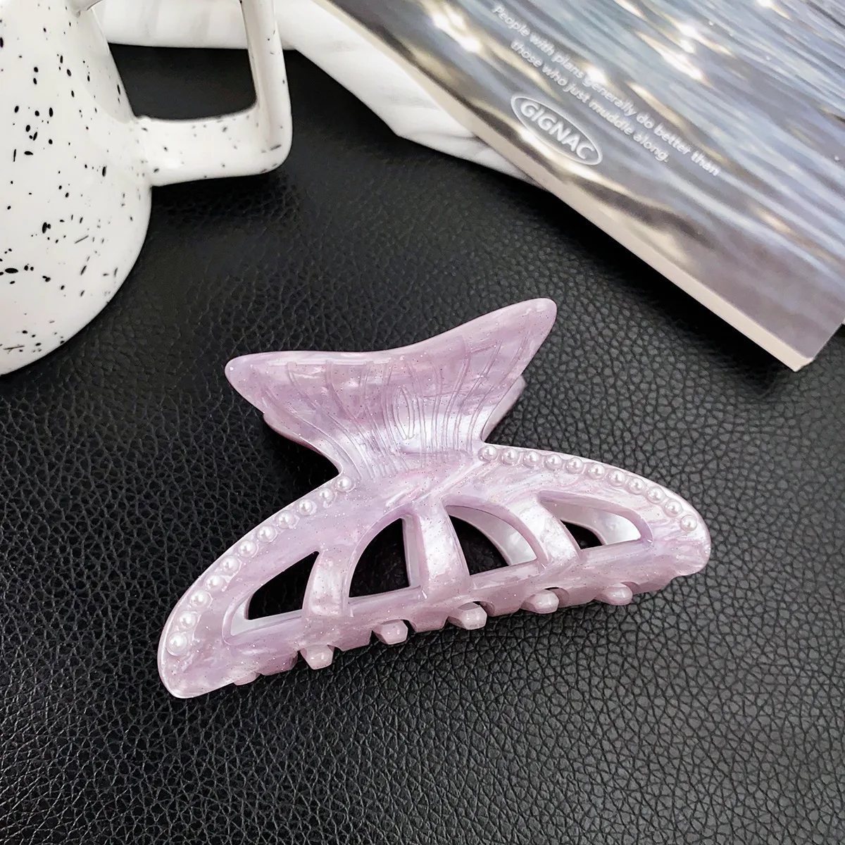 Light luxury elegant fashion shark clip Ocean beautiful pearl human Fishtail acrylic hair claw girl hair clip