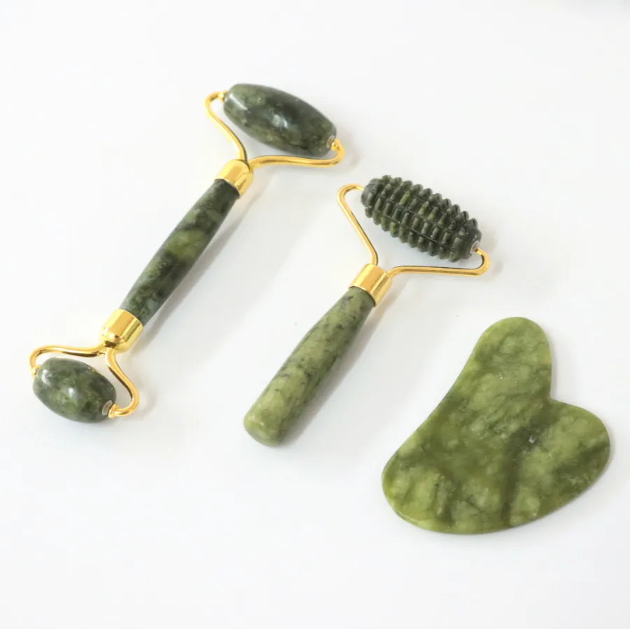 Массажный ролик с нефритовым камнем