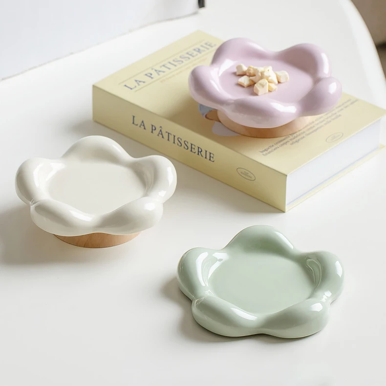 2024 Wholesale Split Ceramic Pet Flower Plate Bowl Elevated Mouth Neck Anti-Tipping Cat Dog Food Bowl Tilted Water Ceramic Bowl