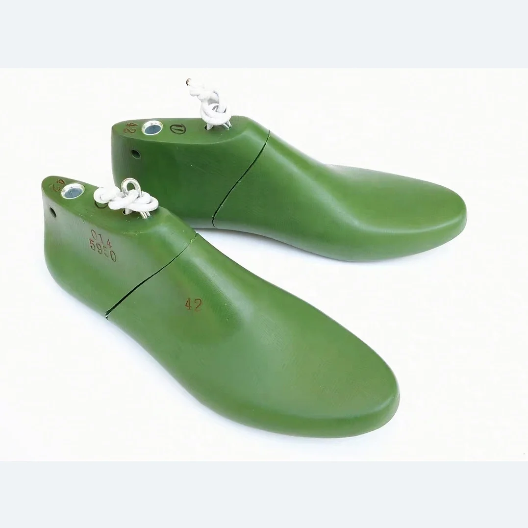 Man moccasin shoes plastic shoe lasts