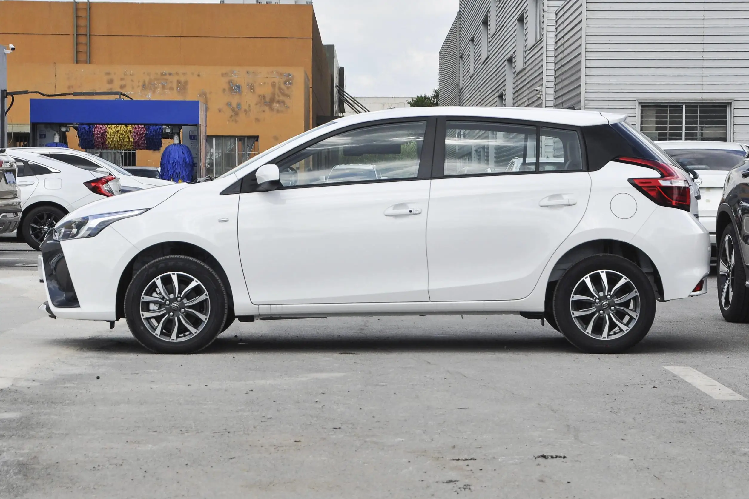 Promotional  Zerox X 1.5L CVT Lead Plus Edition En Vogue Cars/cheap Cheap Used Cars Car For Sale