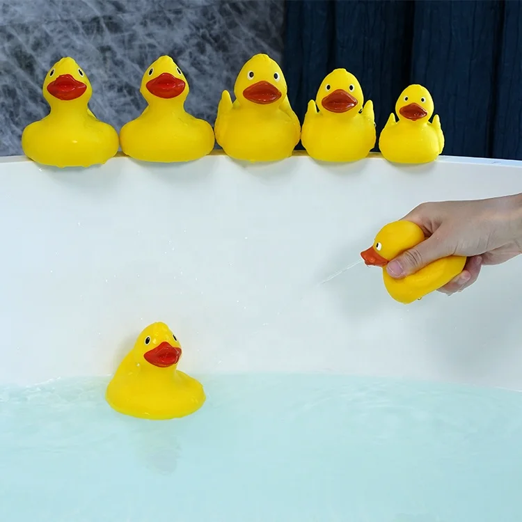 Белая и черная ковбойская игрушка с логотипом Размером 3 5 дюйма большая резиновая мини-утка для ванной дешевая утка на заказ