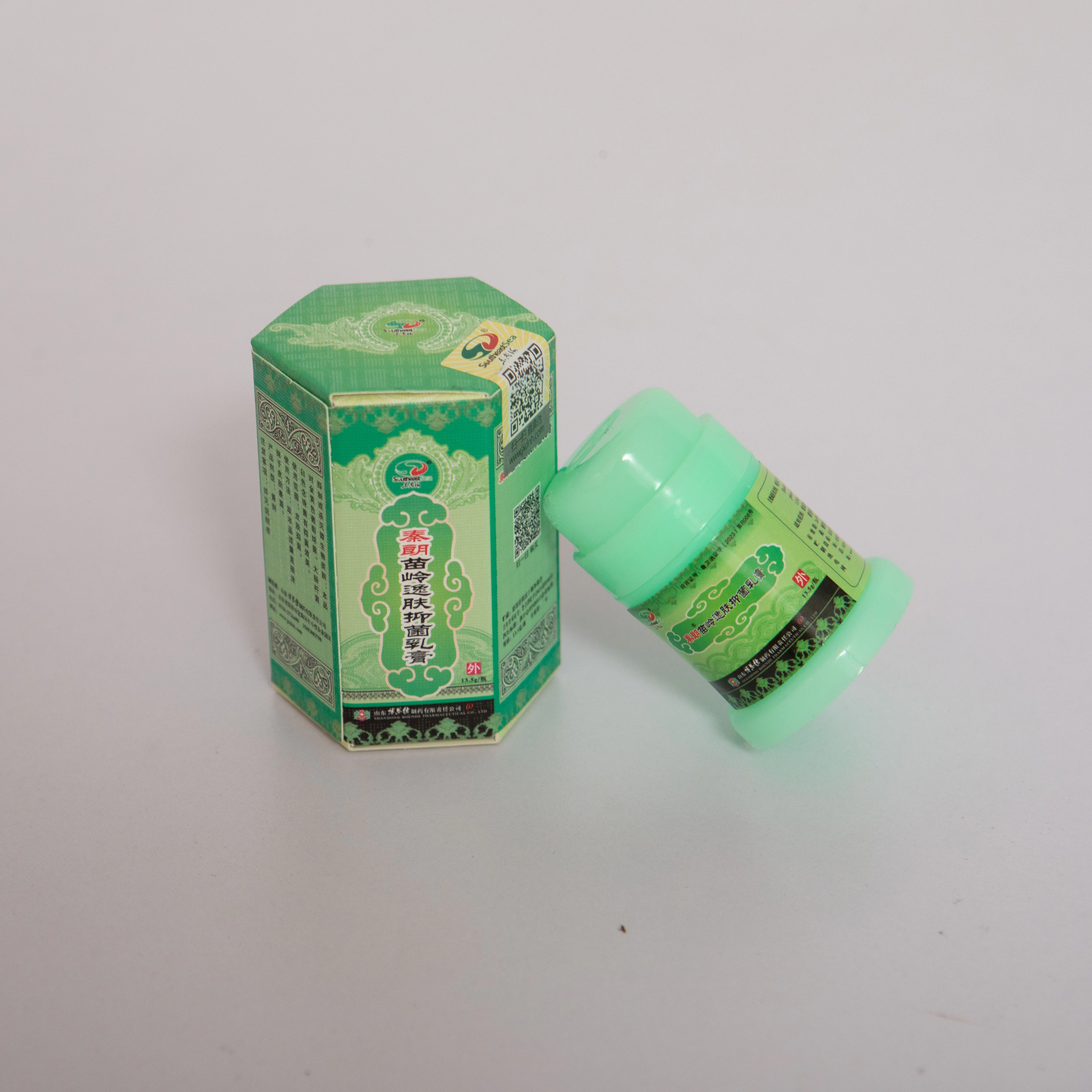 Mild and Non-irritating Manufacturer Wholesale Natural Skin Ointment Antibacterial Anti-bacterial Hemorrhoids Ointment