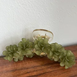 New Arrivals 11.8 cm Korean hair accessories resin camellia hair clamp flower hair claws plastic for women girls