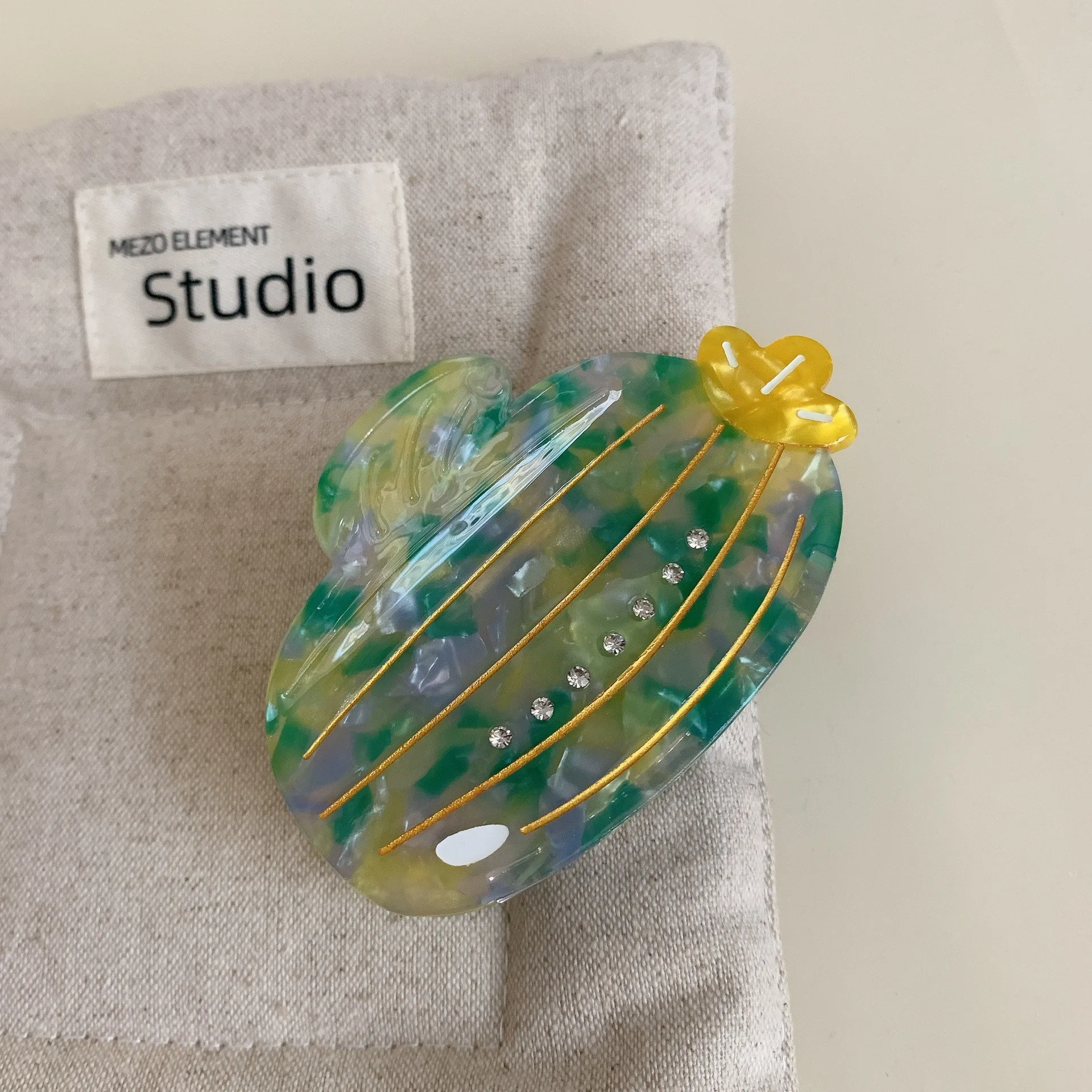 YJL New 2024 model Christmas themed cute hair clip Beautiful and exquisite hair claw clip Acetate Hair Claw