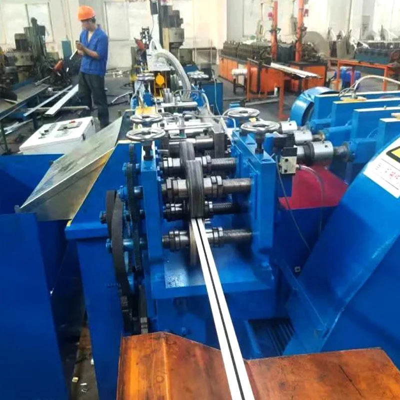 T  bar Ceiling Cross T Grid Light Keel Roll Forming Making Machine