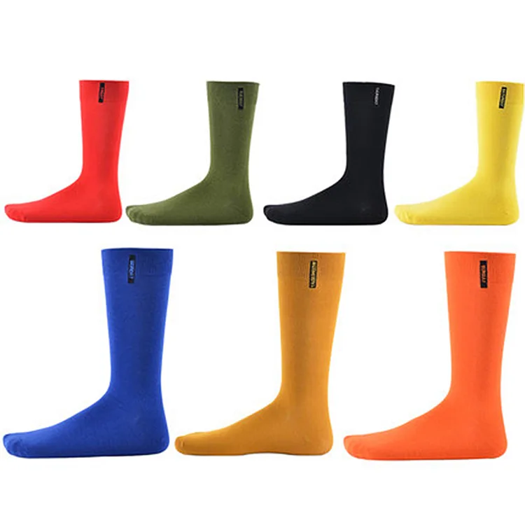 2024 Custom Design Cotton Socken Personalized Logo Embroidered Men Tube Fashion Sox Crew Dress Socks