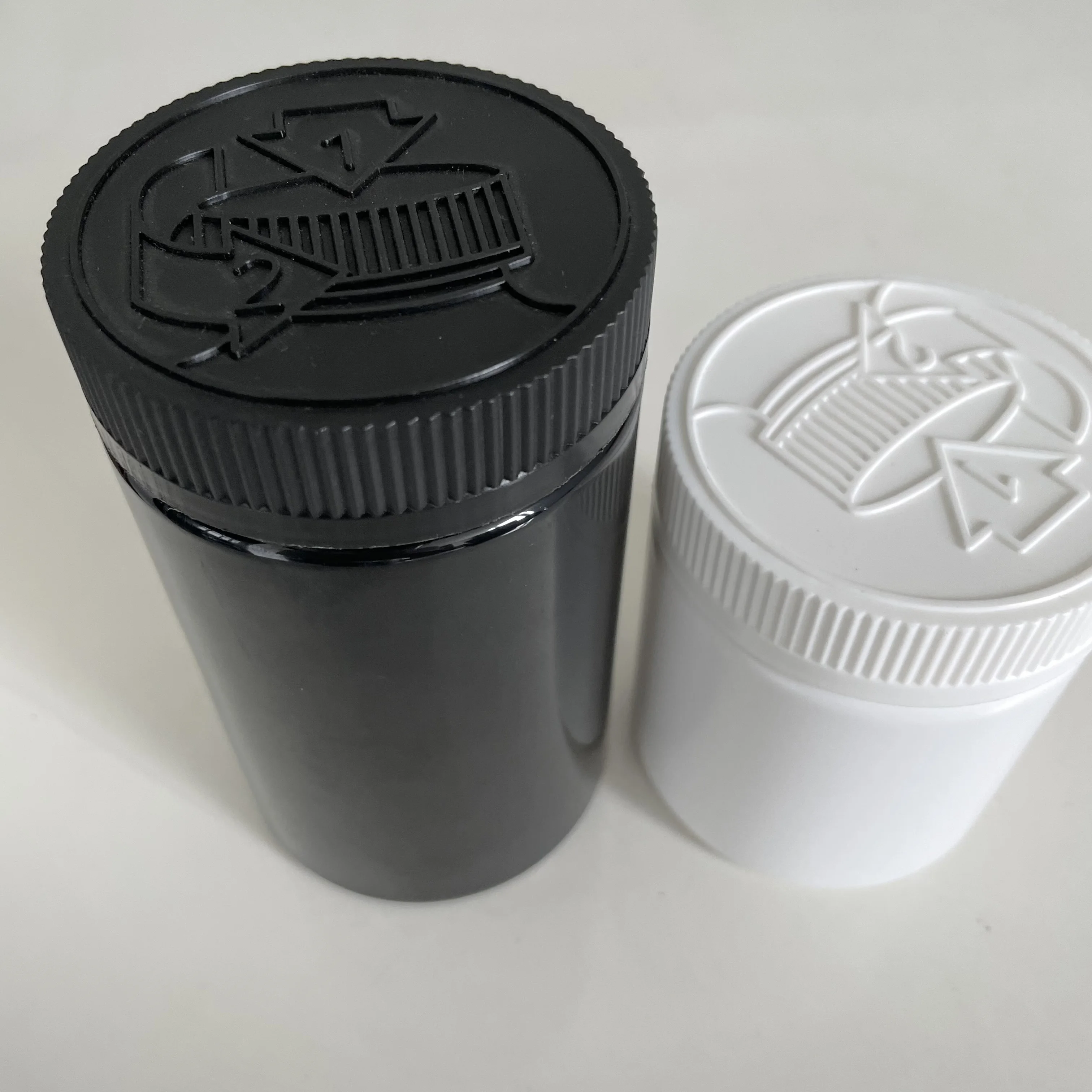 Pill jar Plastic  Bottle Empty Reagent Bottle Chemical Containers with Caps for Liquid Solid Powder Medicine 200ml