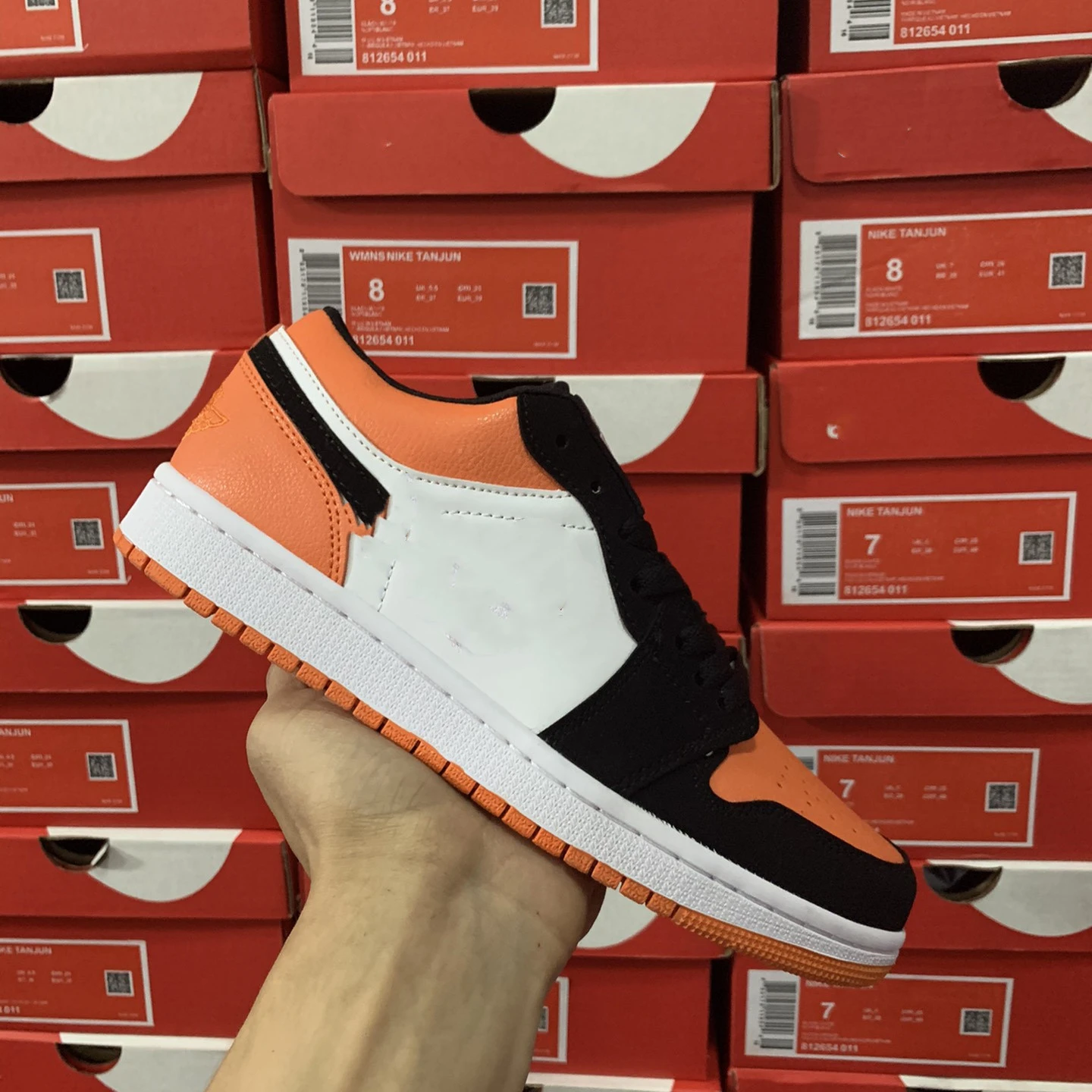 Low 1s Basketball Shoes Men Women 1 Hyper Royal University Blue White UNC Panda Paris Travis Light Smoke Grey Trainer