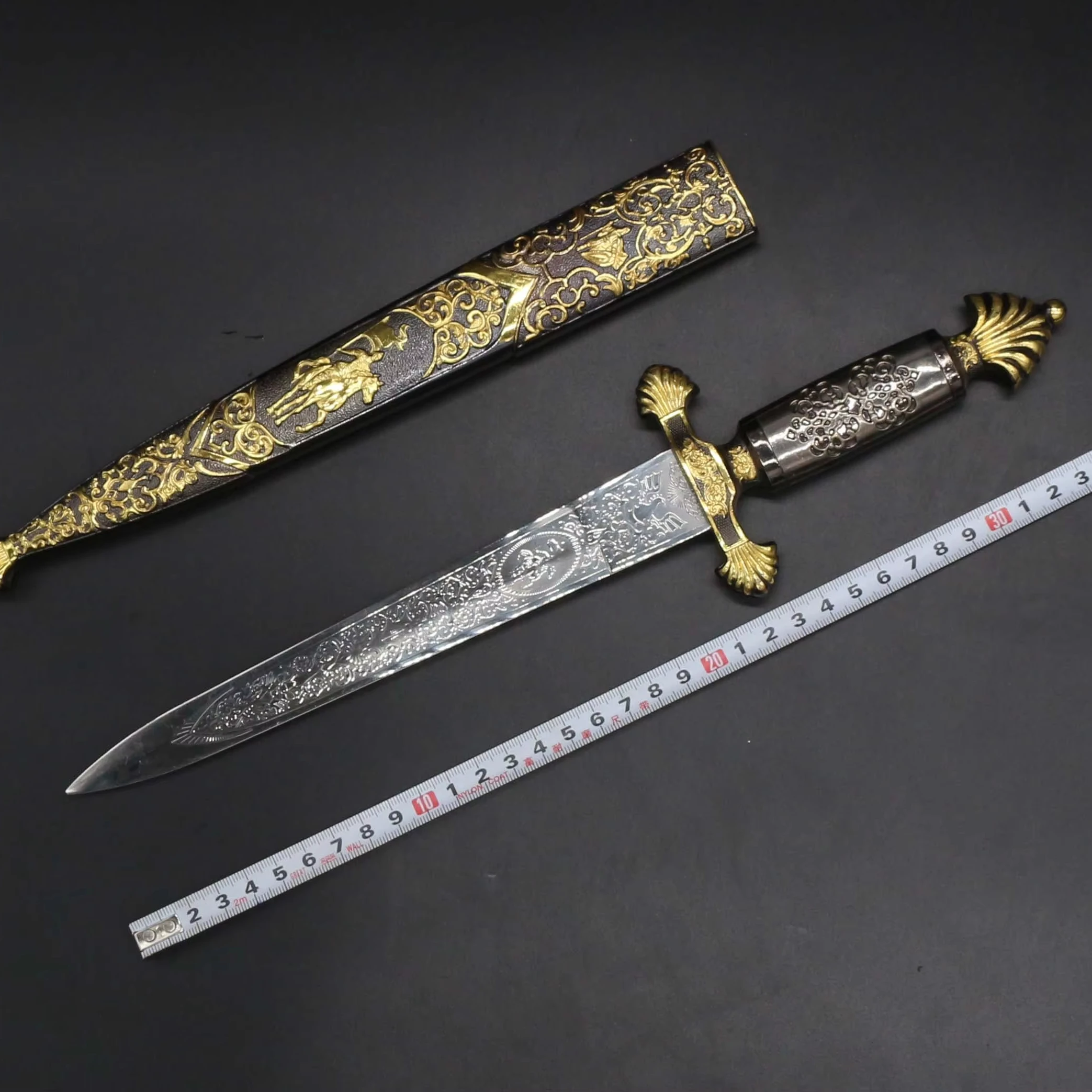 Western short sword medieval