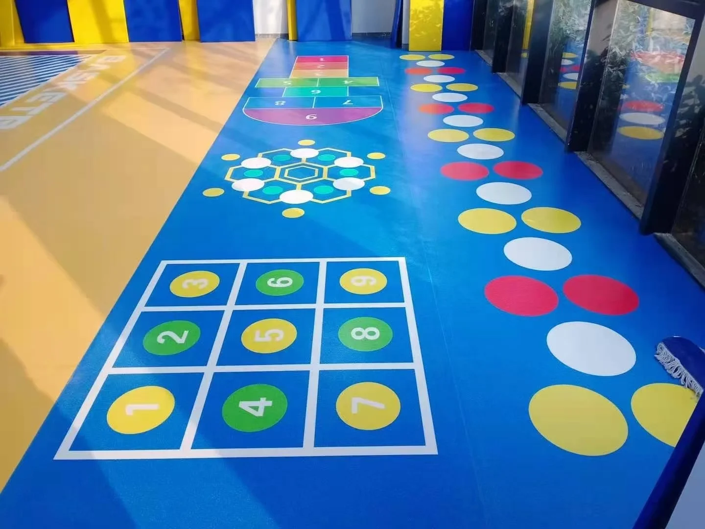 Gym pvc floor mat 360 Functional bamboo flooring  Custom Pattern artificial grass & sports flooring