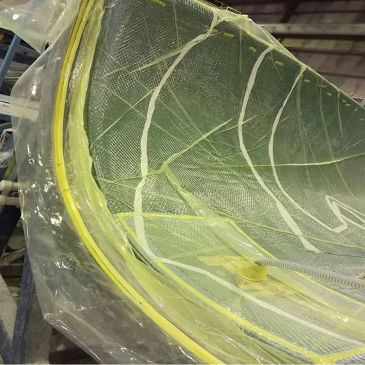 Vacuum bagging film for vacuum molding process