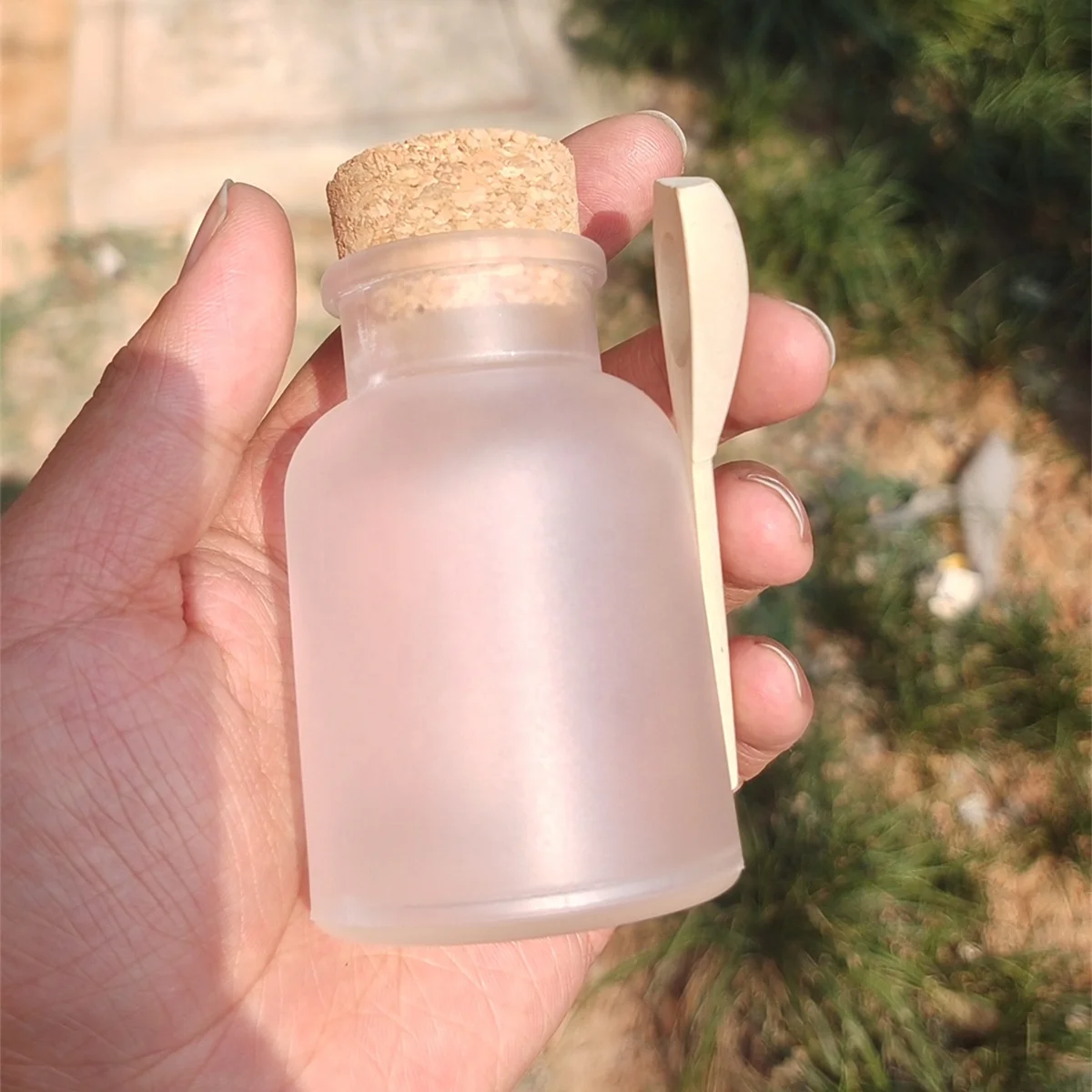 2023 MUB 100ml Frosted Plastic Bath Salt Jars Empty Bath Salt Containers Bath Salt Bottles with Cork Lid Wooden Spoon