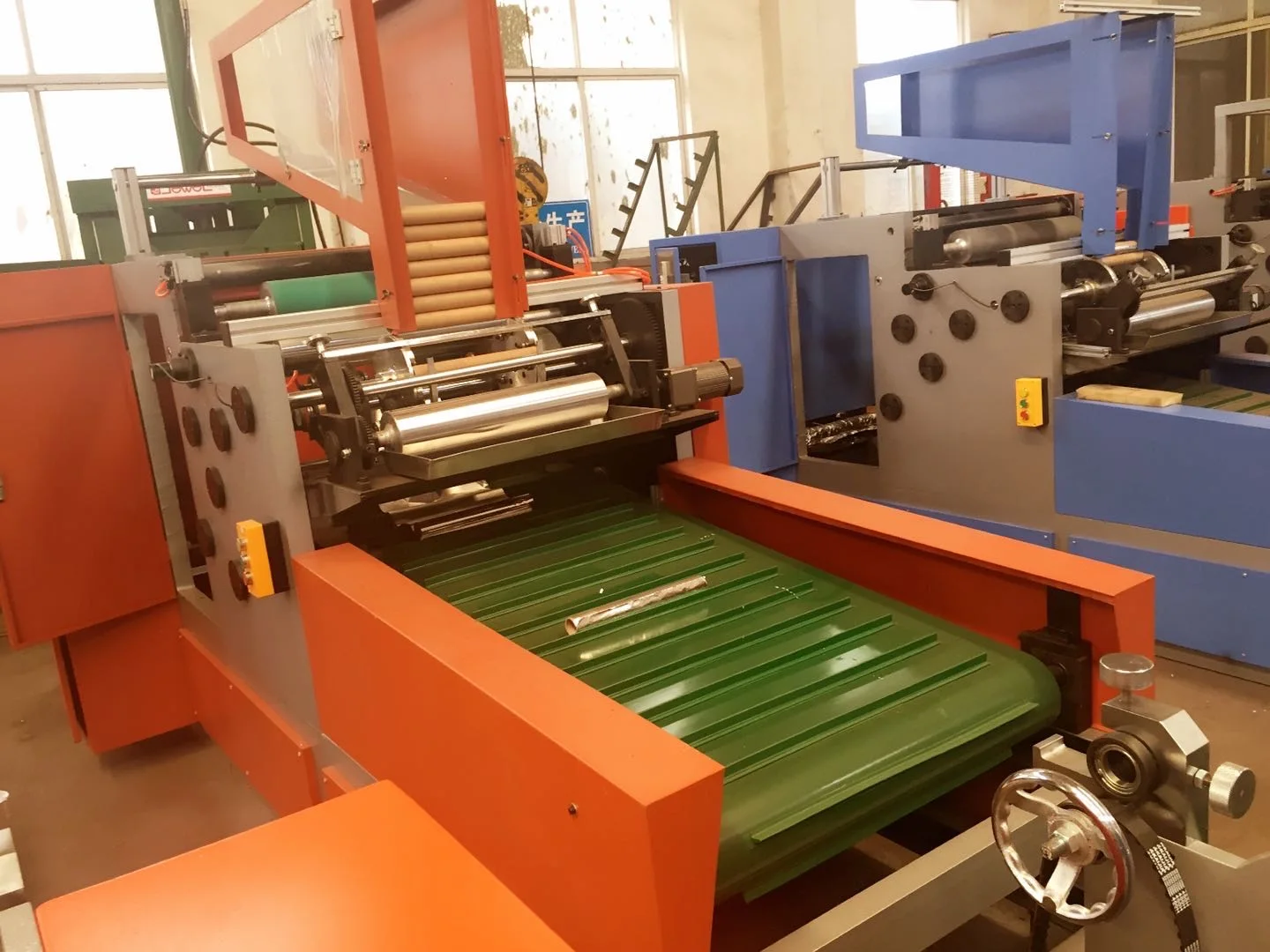 Aluminium foil roll rewinding machine rewinder