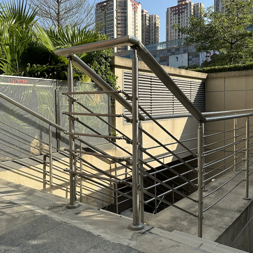 Stair Makeover Idea Rod Column Bar Pipe Railing Vertical Roundbar Railing Bespoke Stainless Steel Round Bar Holders