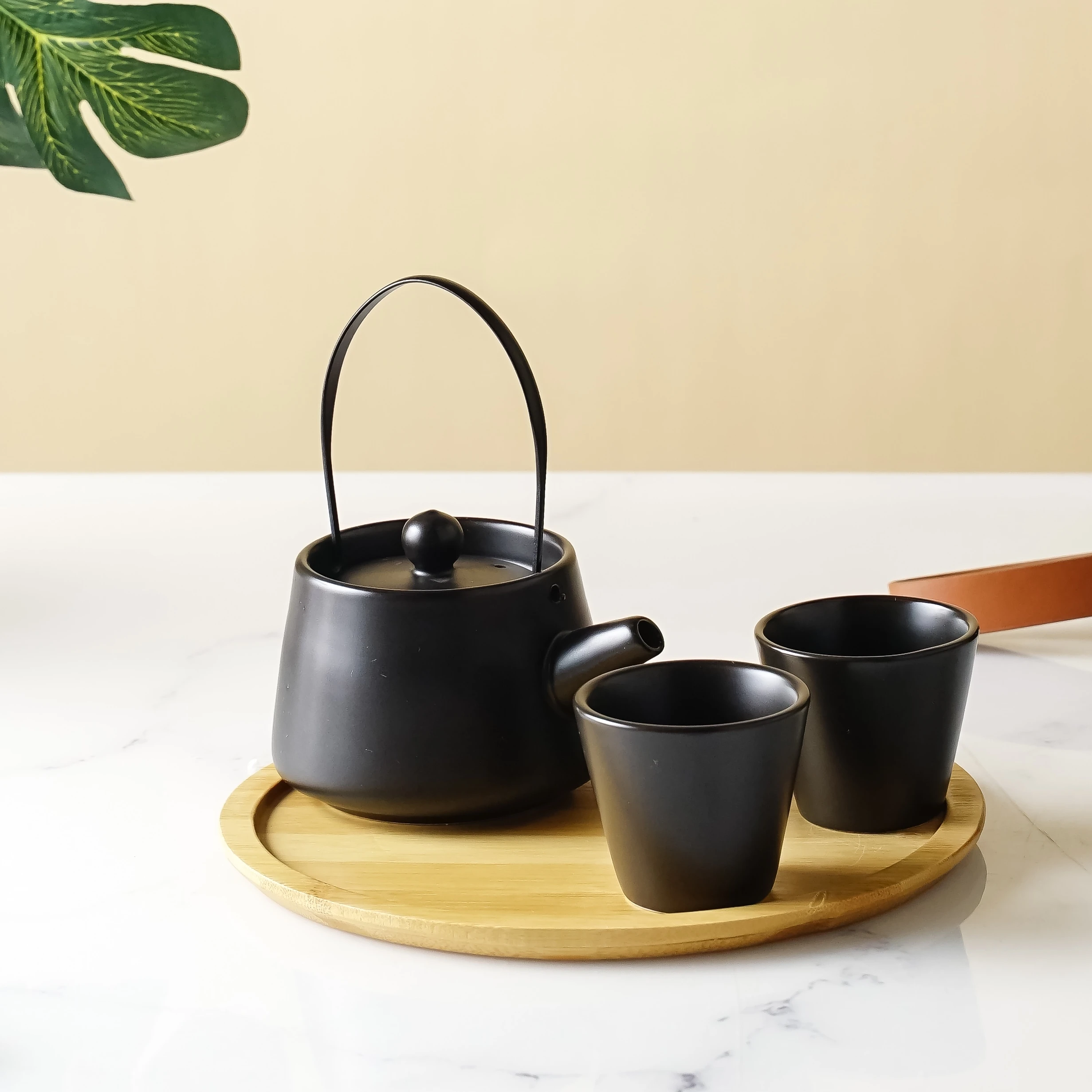 Japanese style antique black color royal travel tea set ceramic porcelain tea sets with wooden tray