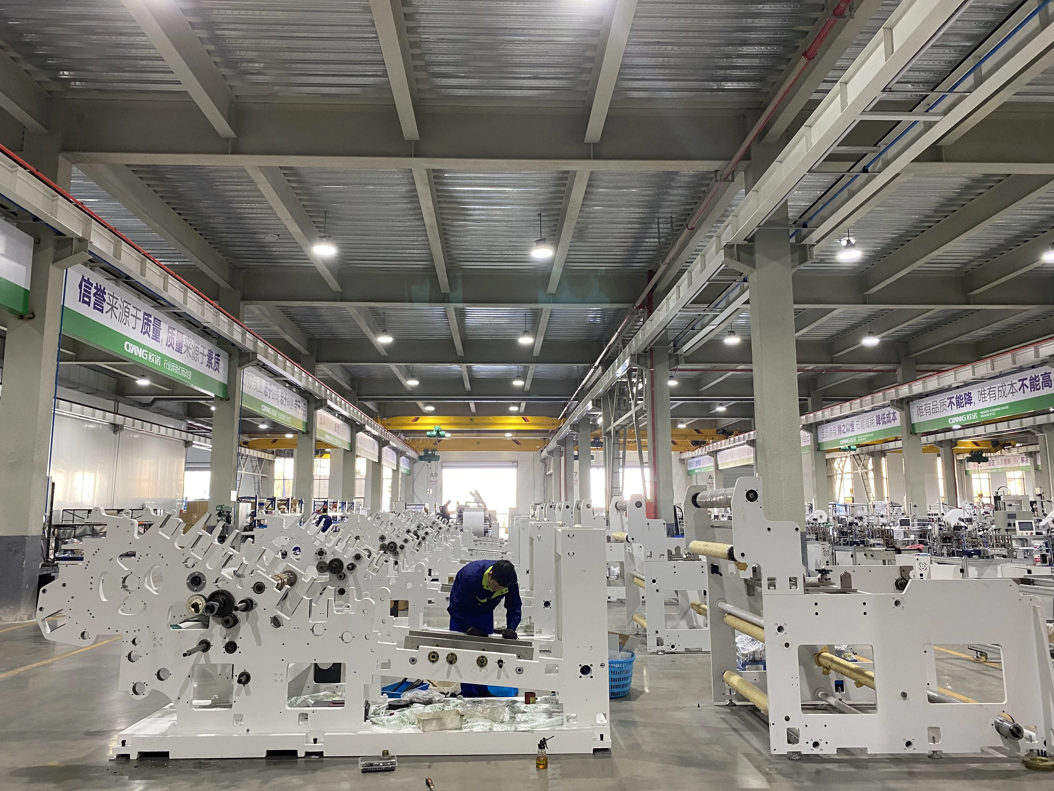 
Fully automatic flat bottom paper bag making machine price high speed recycled square bottom paper bag making machine price 