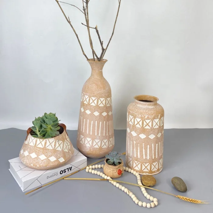 Lander 2024 new design terracotta rustic metal decorative flower vase for home decoration