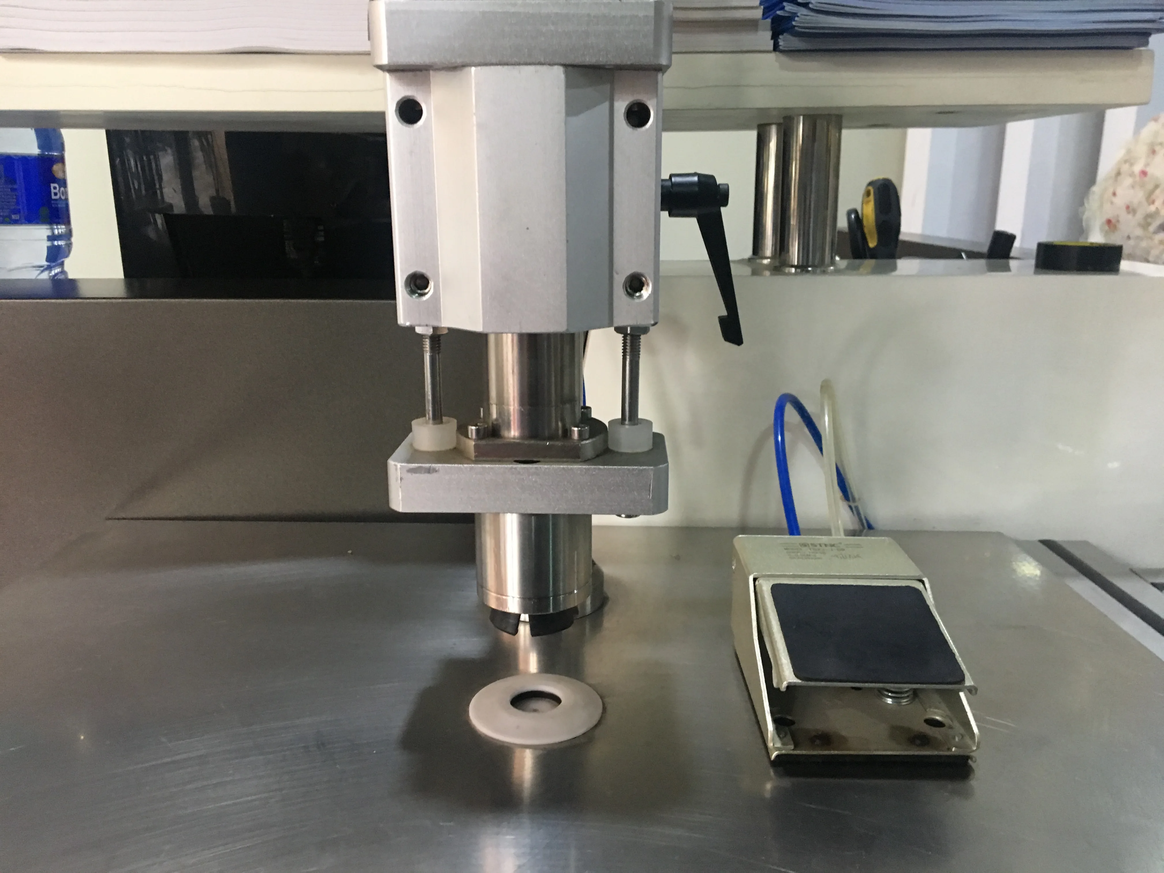 Ailusi Semi-Automatic Penicillin Ampoule Vial Crimping