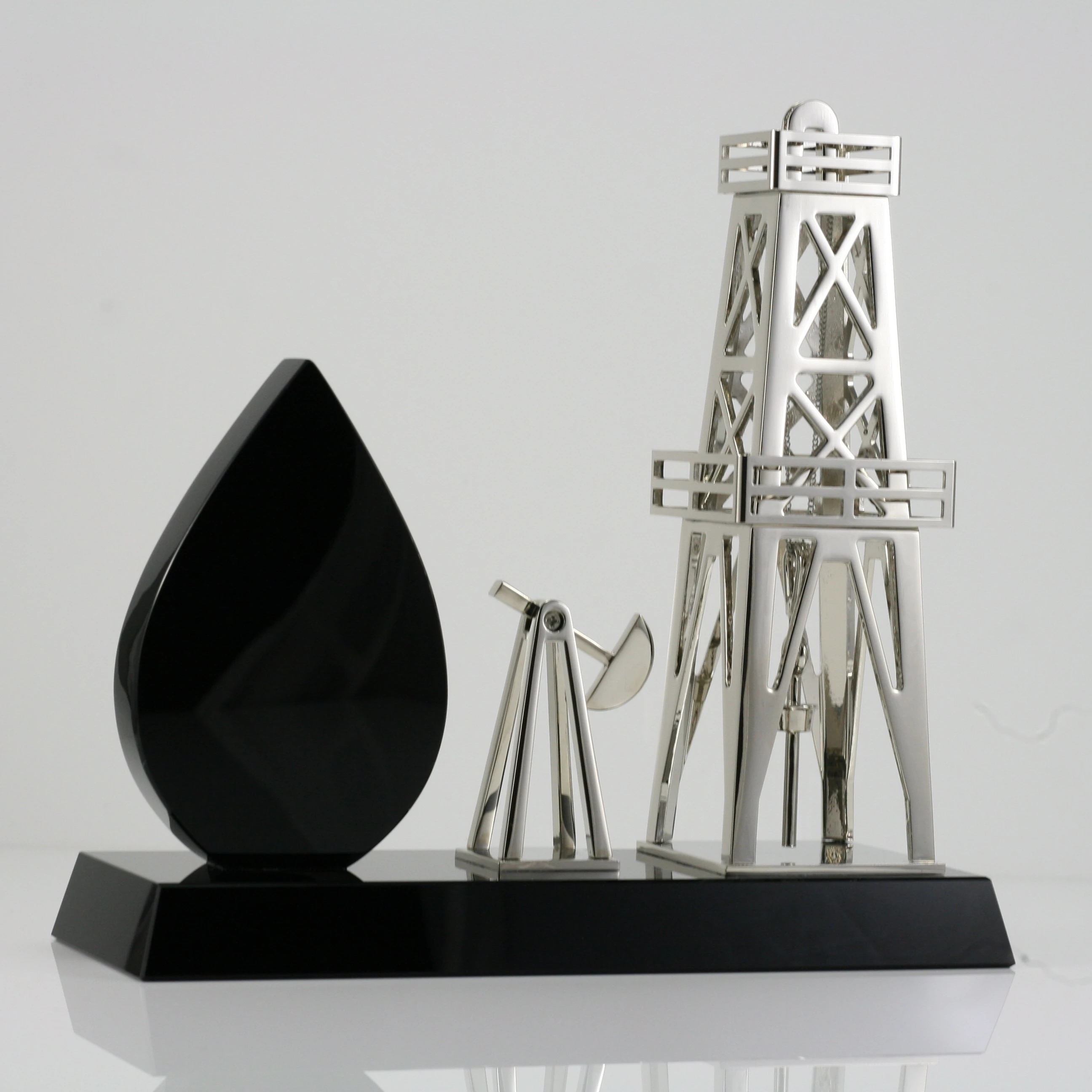 New trend golden/silver petroleum equipment gift crystal oil rig model gift with black crystal oil drop CL132