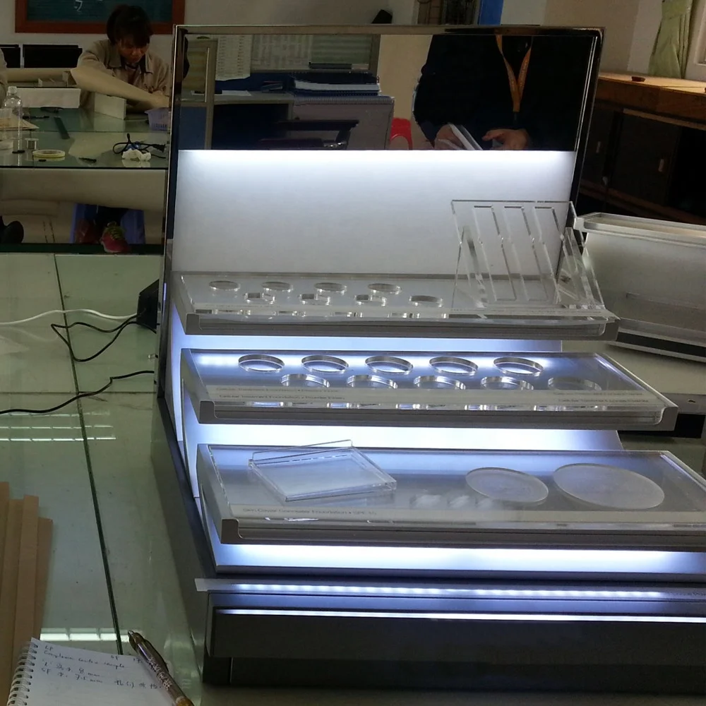 Fashionable High Quality Customized Cosmetic Display Stand With Led Light For Wholesale