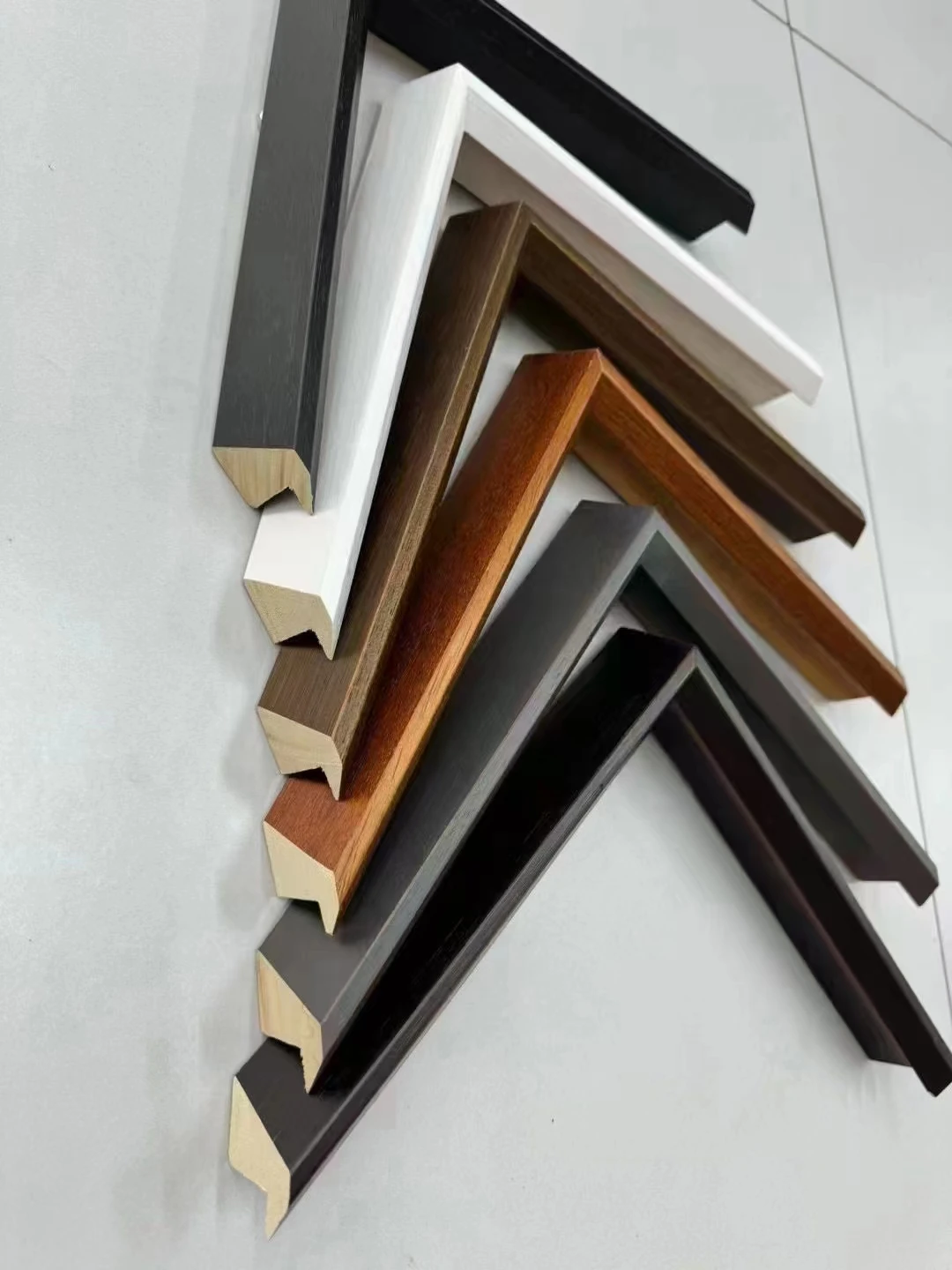 100% Solid wood black pine picture frame moulding