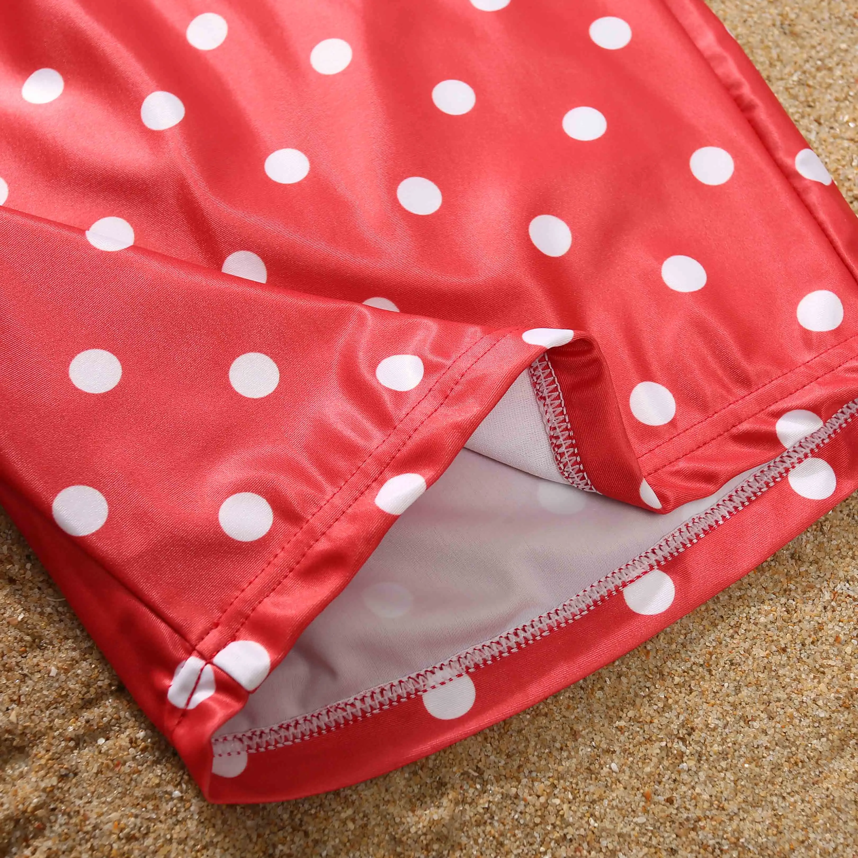 
Beach Swim Wear Women Kid Boy Baby Girl Clothes Family Matching Swimwear Bikini Mommy and Me Printed Dot Baby Swimsuit Summer 