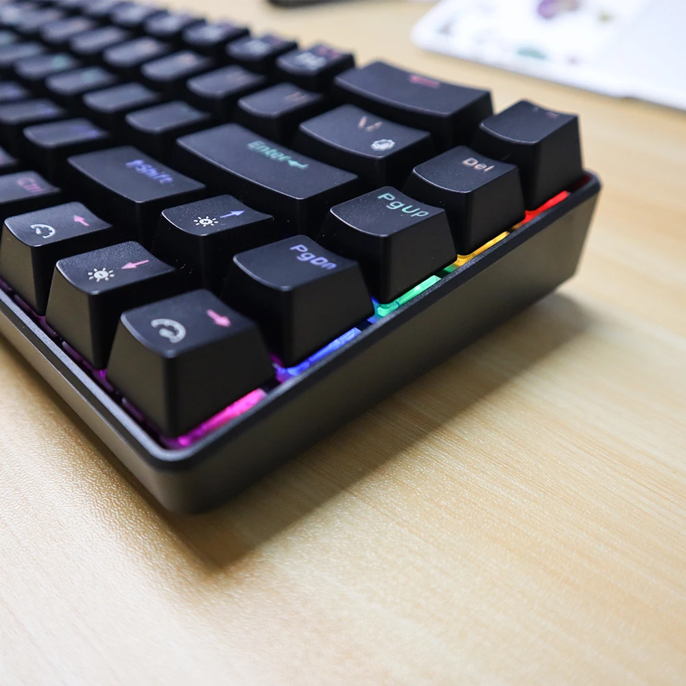  Портативная механическая клавиатура 68 клавиш RGB подсветка компьютерная игровая Беспроводная для IOS Android