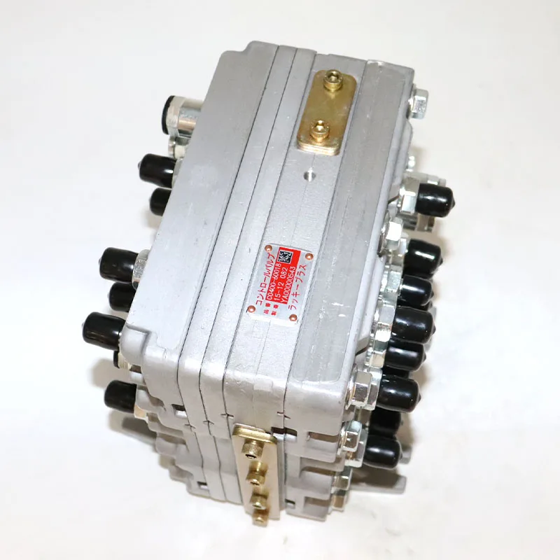 YA00000543 KYB C0400-50018 signal Box Control Valve Is Suitable for Hitachi Excavators