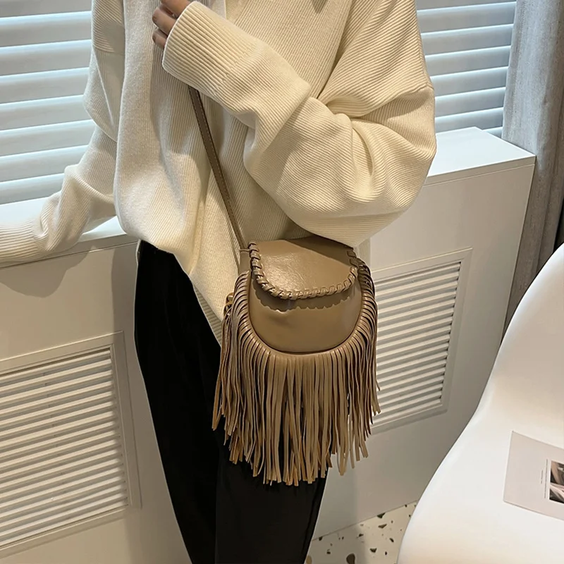 Trending 2023  new fashion tassel luxury ladies handbags for women designer bagladies new design hand bags