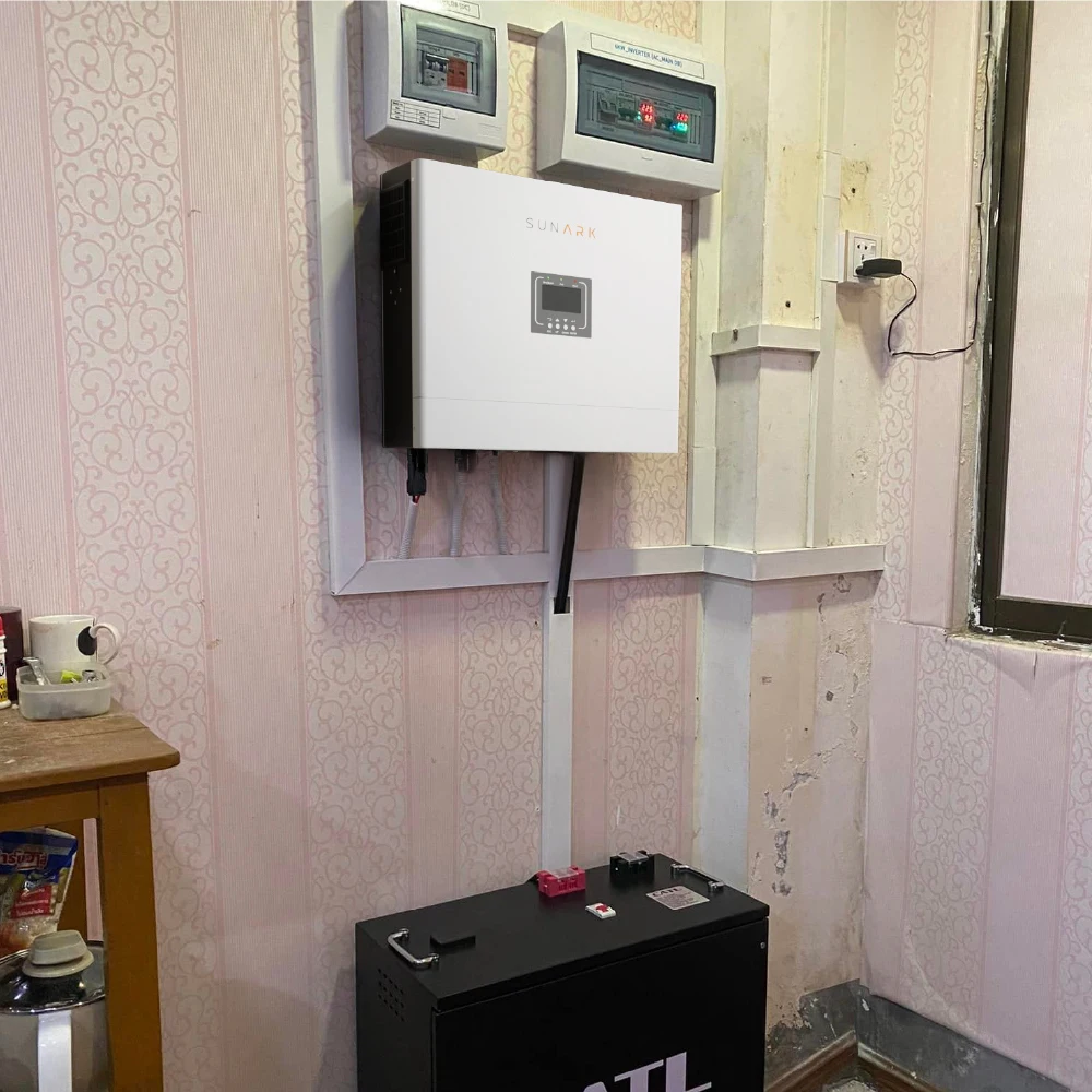 Sunark Switch Automatically Off Grid Storage Inverter 220V 6Kw EU Single Phase High Frequency Solar Inverter
