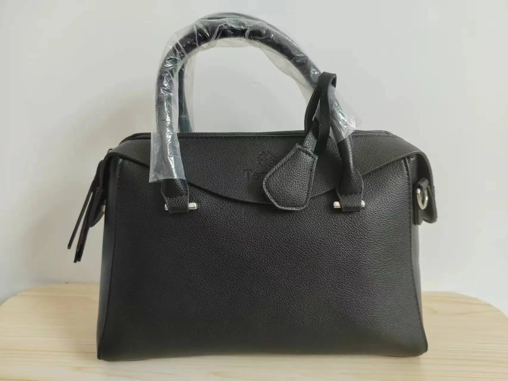 China Factory Wholesale New Low Price Surplus Ladies Bags Stock Clearance Bags on Sale for Women