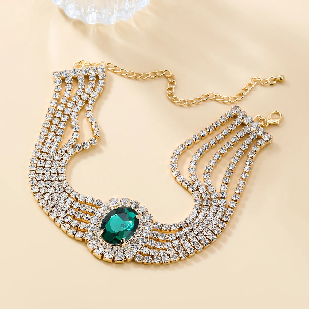 2023 Copper European and American clavicle chain Exaggerated Oval Glass Full Diamond Bridal Accessories Wholesale Necklace