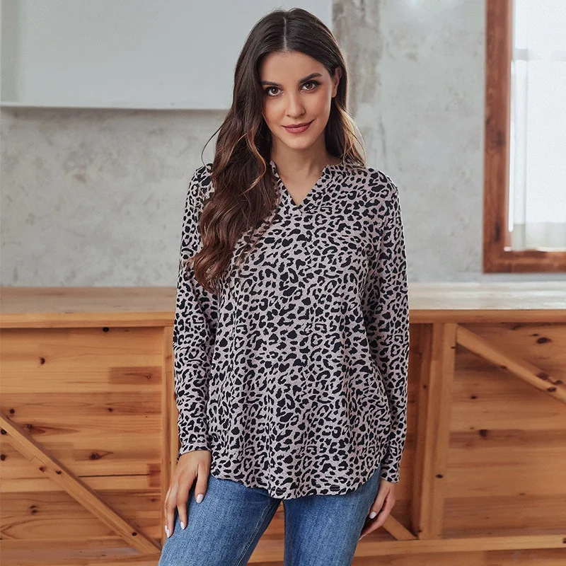 2021 New style  plus size fleece print long sleeve v-neck custom logo tops