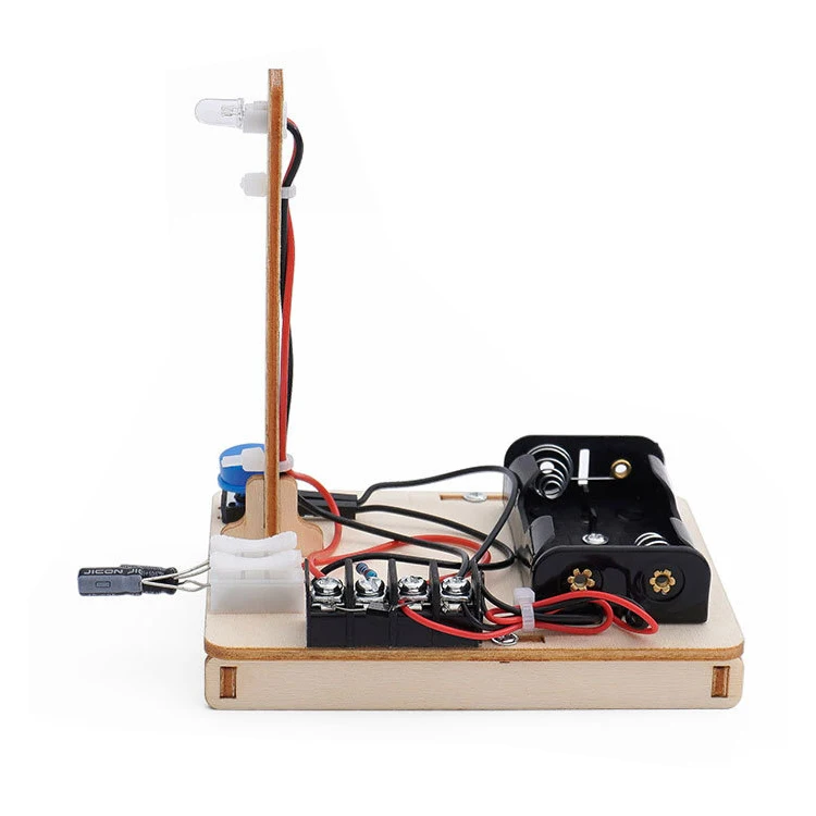 2024 stem Wooden Montessori People Toys for Kids DIY Educational Toy with Delay Control on Lights Boys Aged 2 7 Years