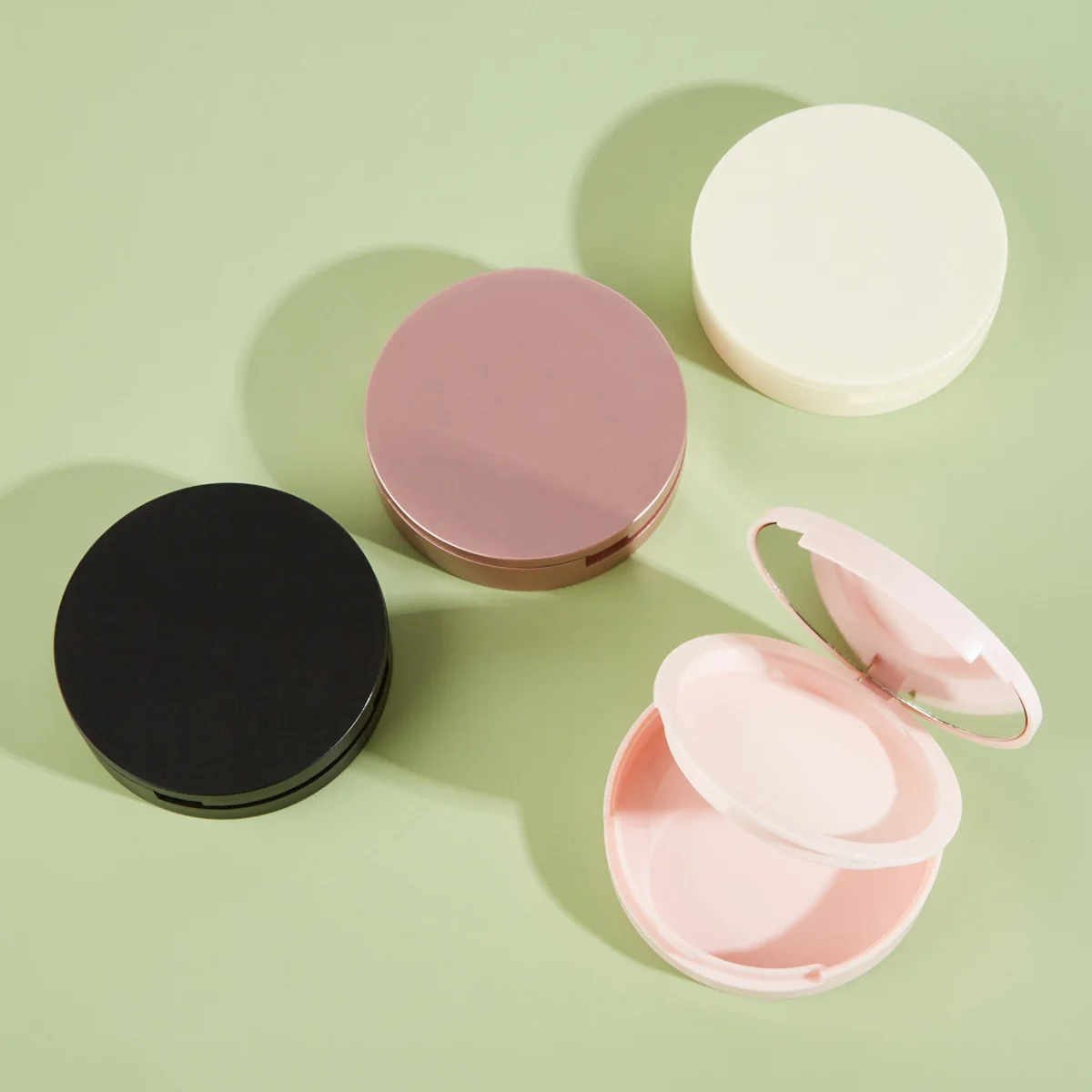 OEM Plastic Makeup Compact Unique Design Clear Cap Water Drop Shape Matte Black Powder Packaging Blush Compact Case
